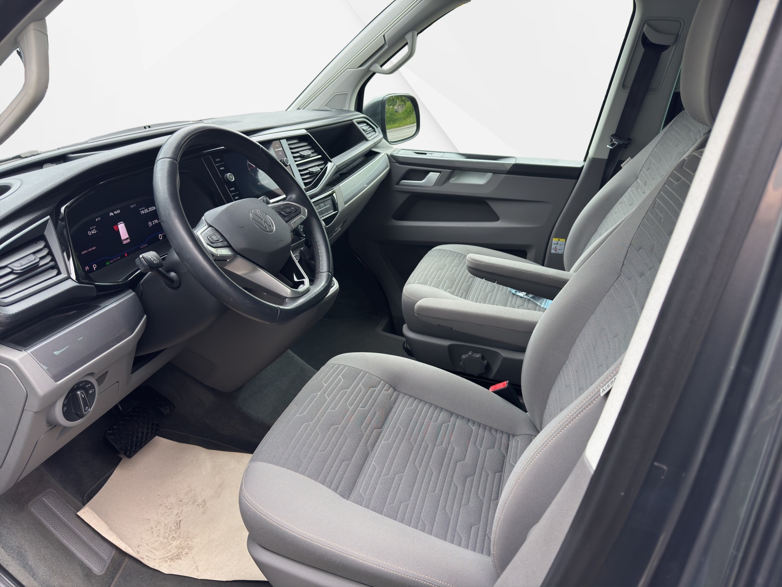 VW T6.1 California 2.0 TDI Ocean Liberty DSG-image-8