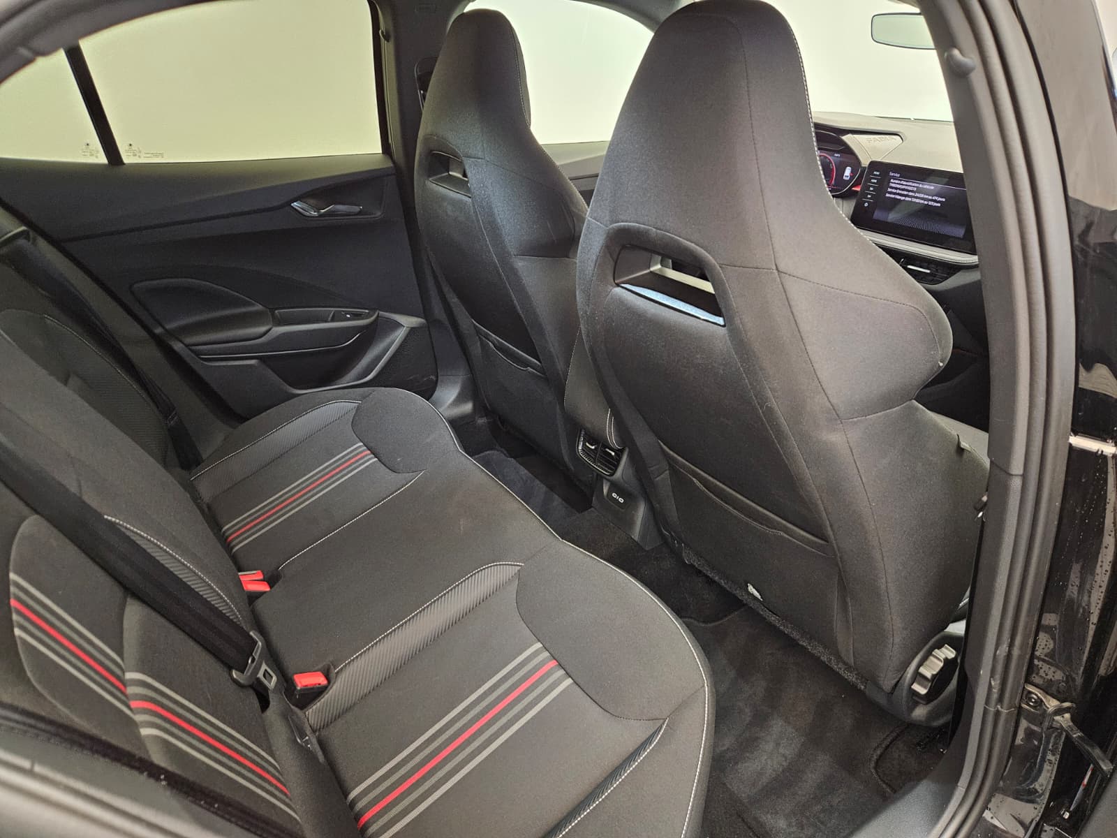 SKODA Fabia 1.0 TSI Monte Carlo DSG-image-12