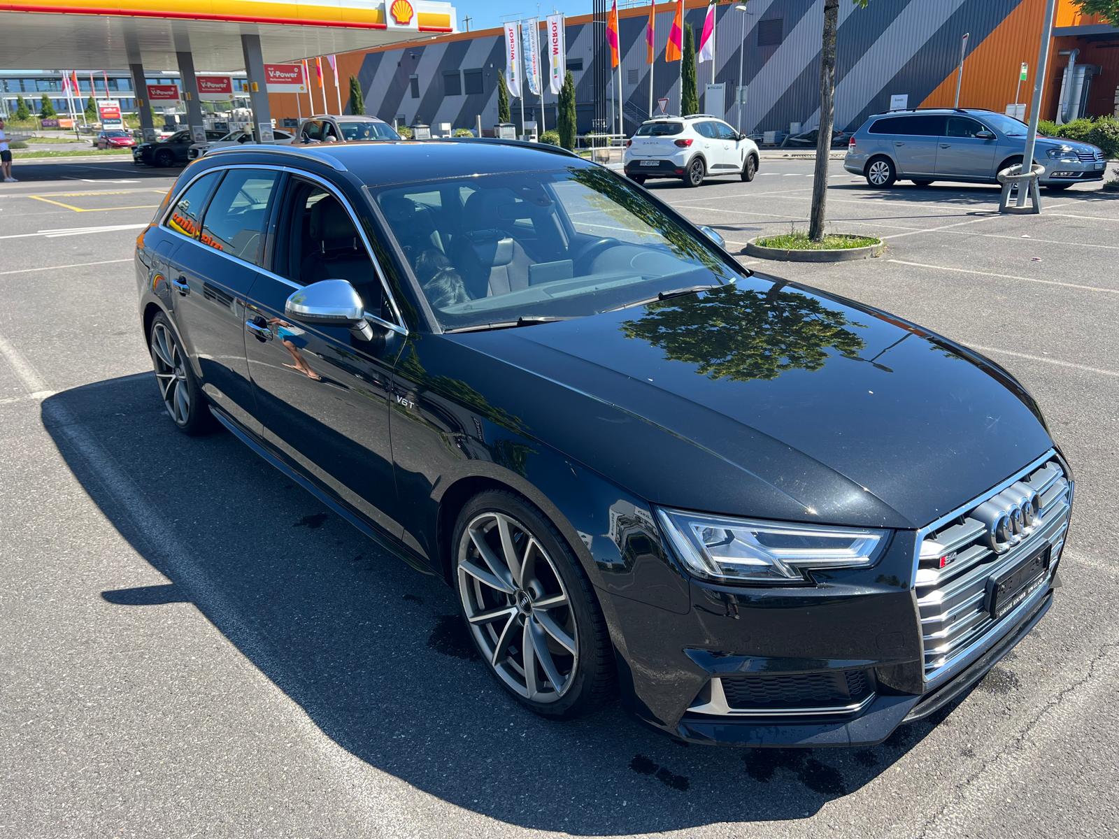 AUDI 3.0 V6 TFSI quattro S-Tronic-image-2