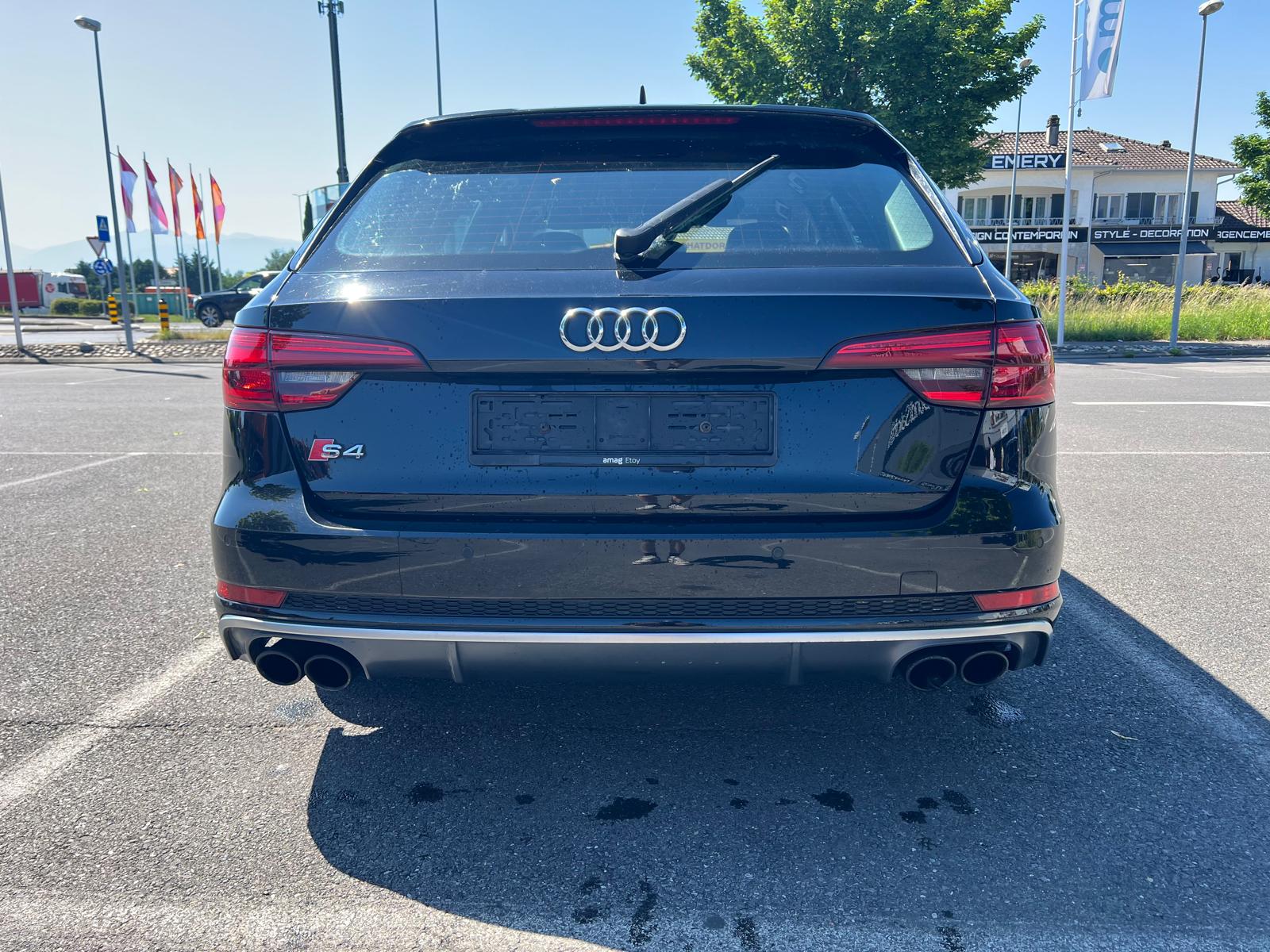 AUDI 3.0 V6 TFSI quattro S-Tronic-image-5