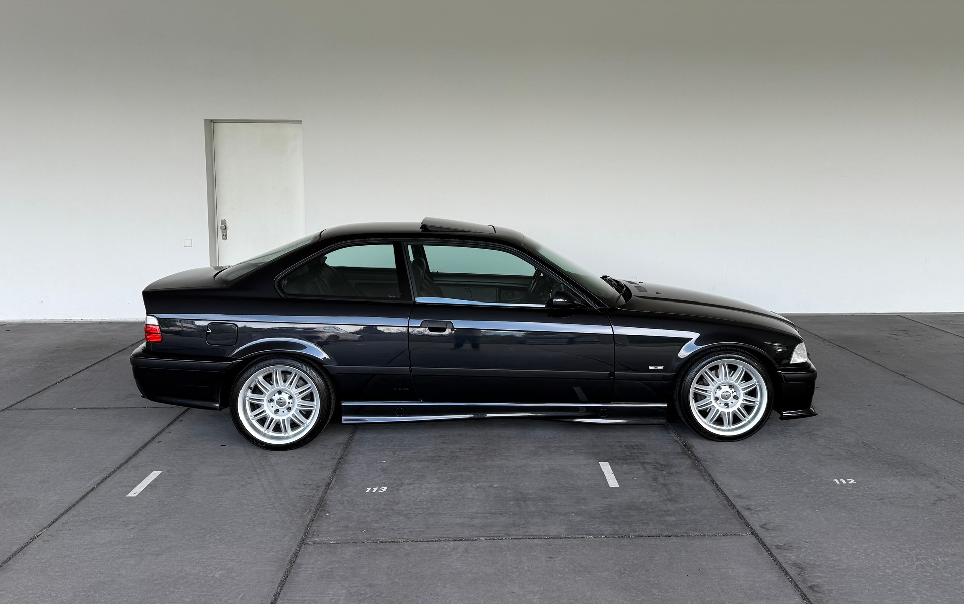 BMW M3 Coupé-showroom-element-3