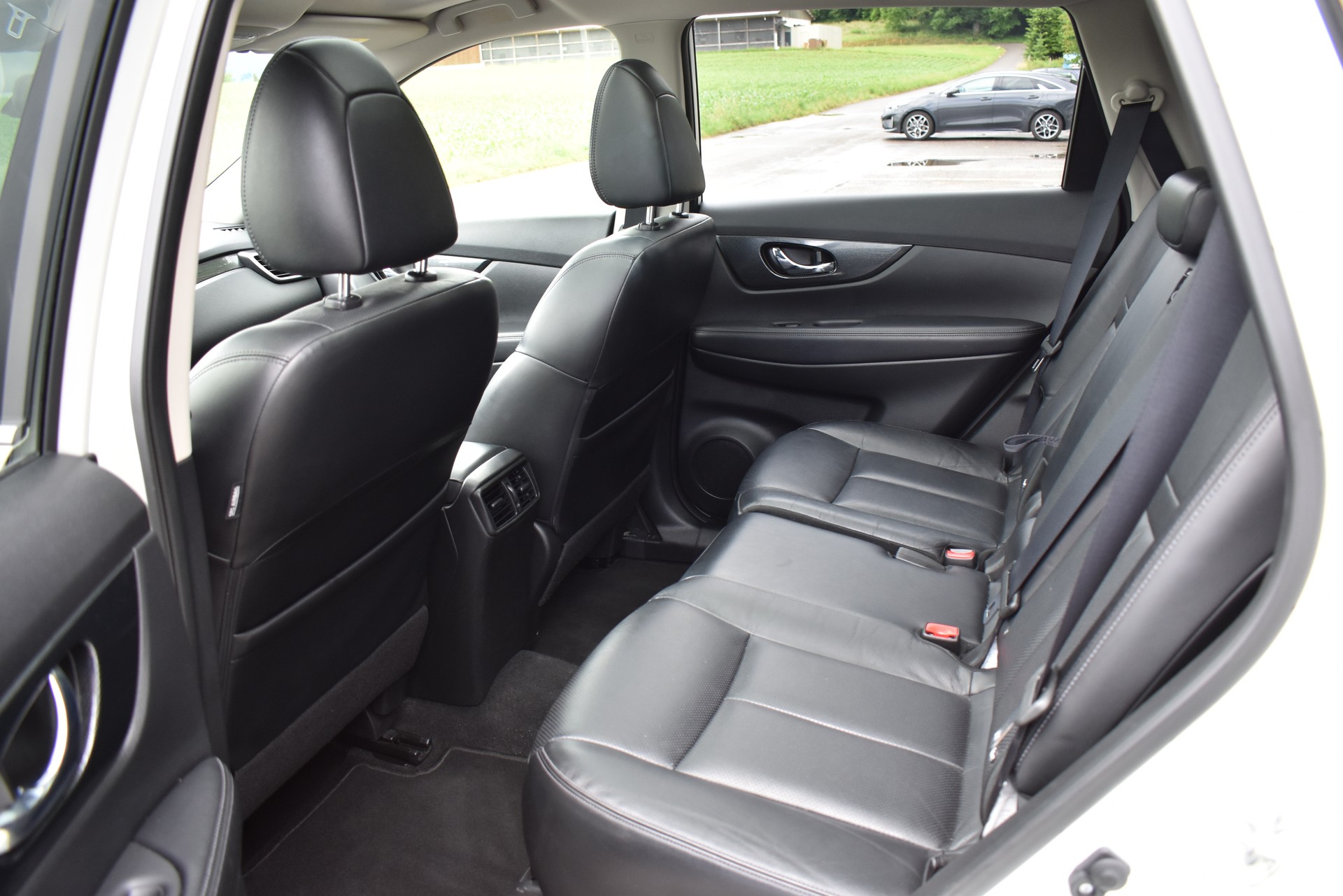 NISSAN X-Trail 1.6 dCi tekna-image-11