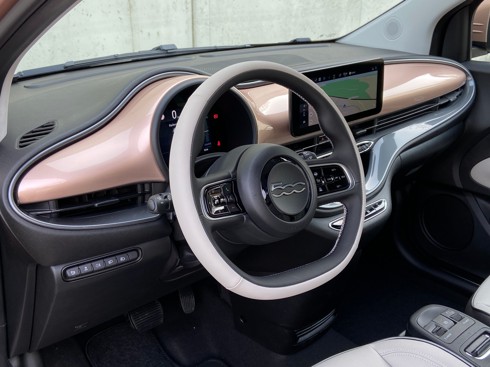 FIAT 500 C electric 87 kW La Prima-image-7