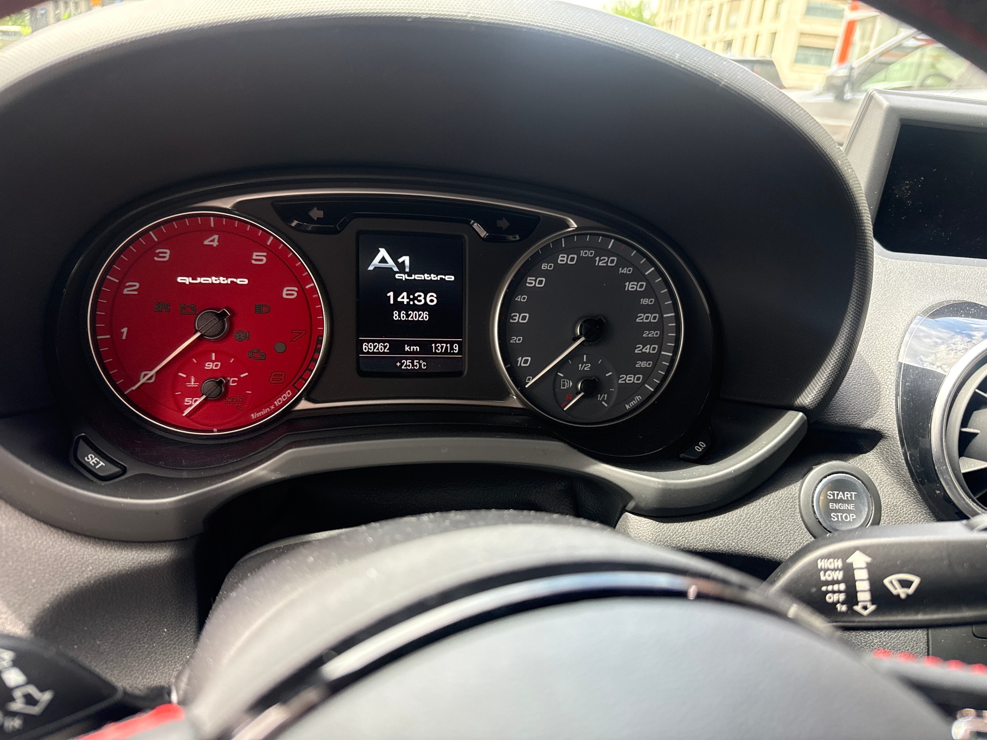 AUDI A1 2.0 TFSI Limited Edition quattro-image-4