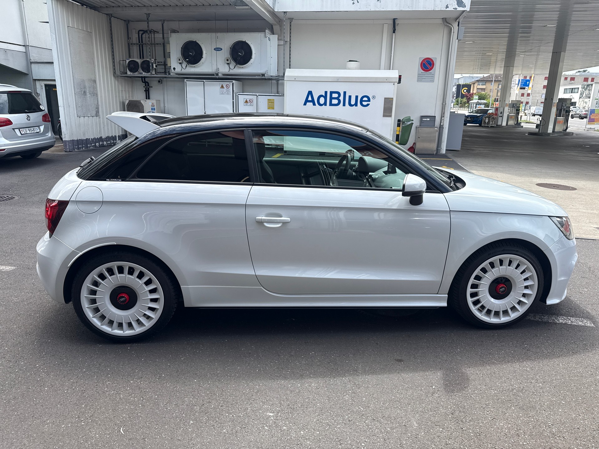 AUDI A1 2.0 TFSI Limited Edition quattro-image-2