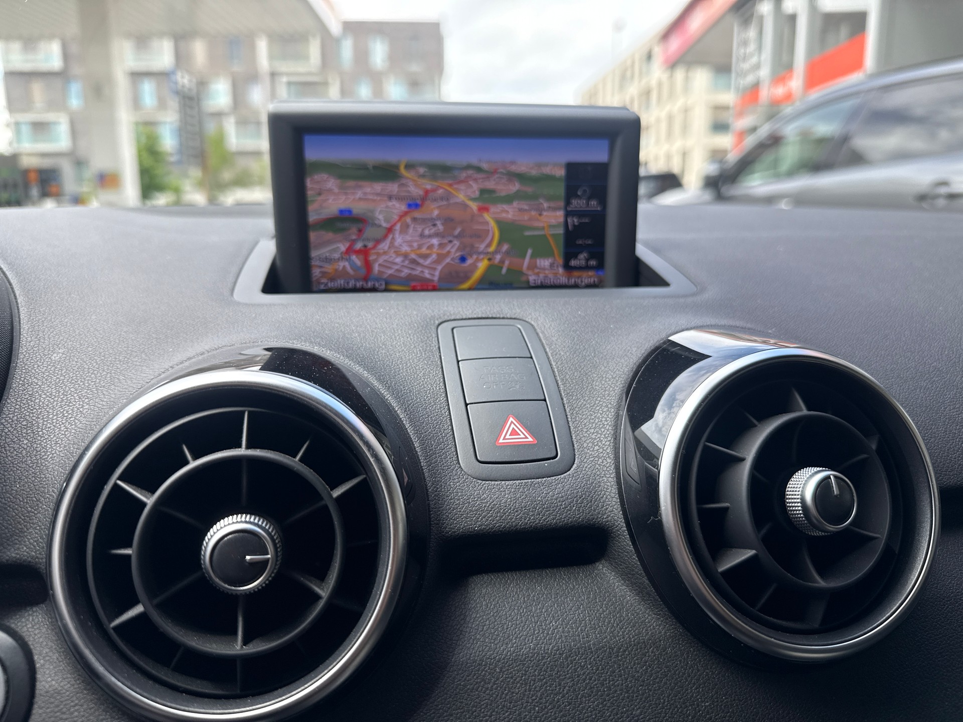 AUDI A1 2.0 TFSI Limited Edition quattro-image-9