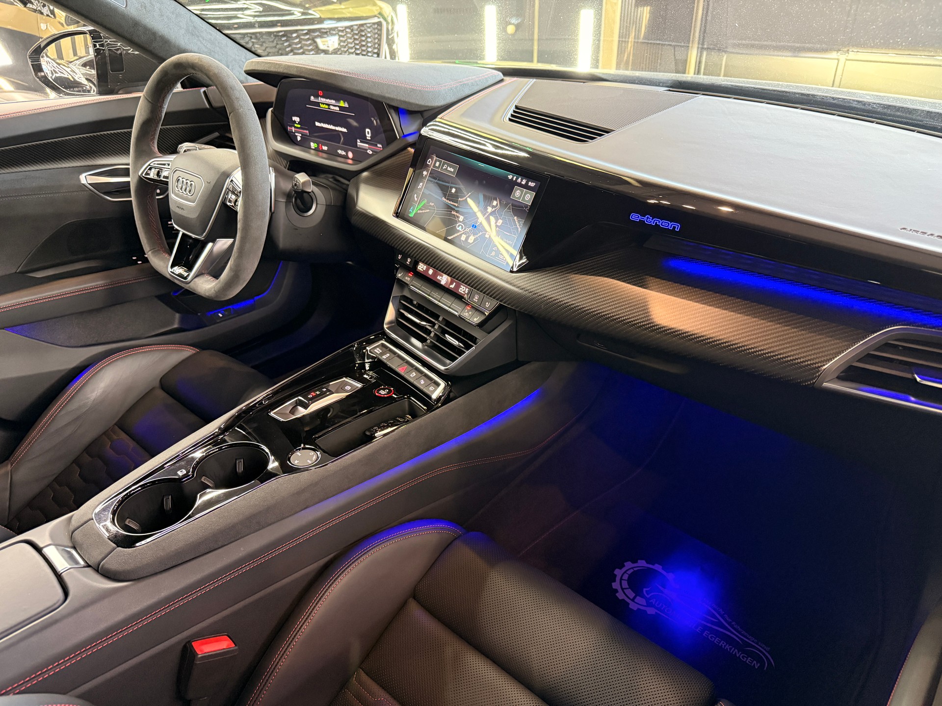 AUDI RS e-tron GT quattro-image-10