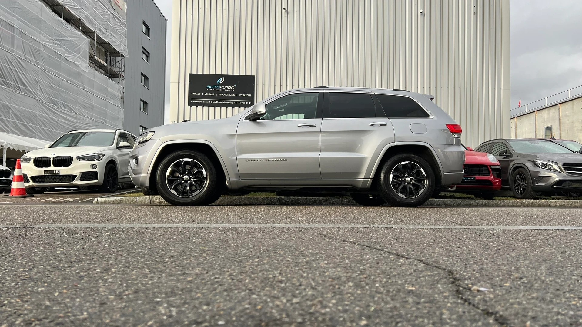 JEEP GRAND CHEROKEE 3.0 CRD OVERLAND AUTOMATIC l 250 PS-image-1