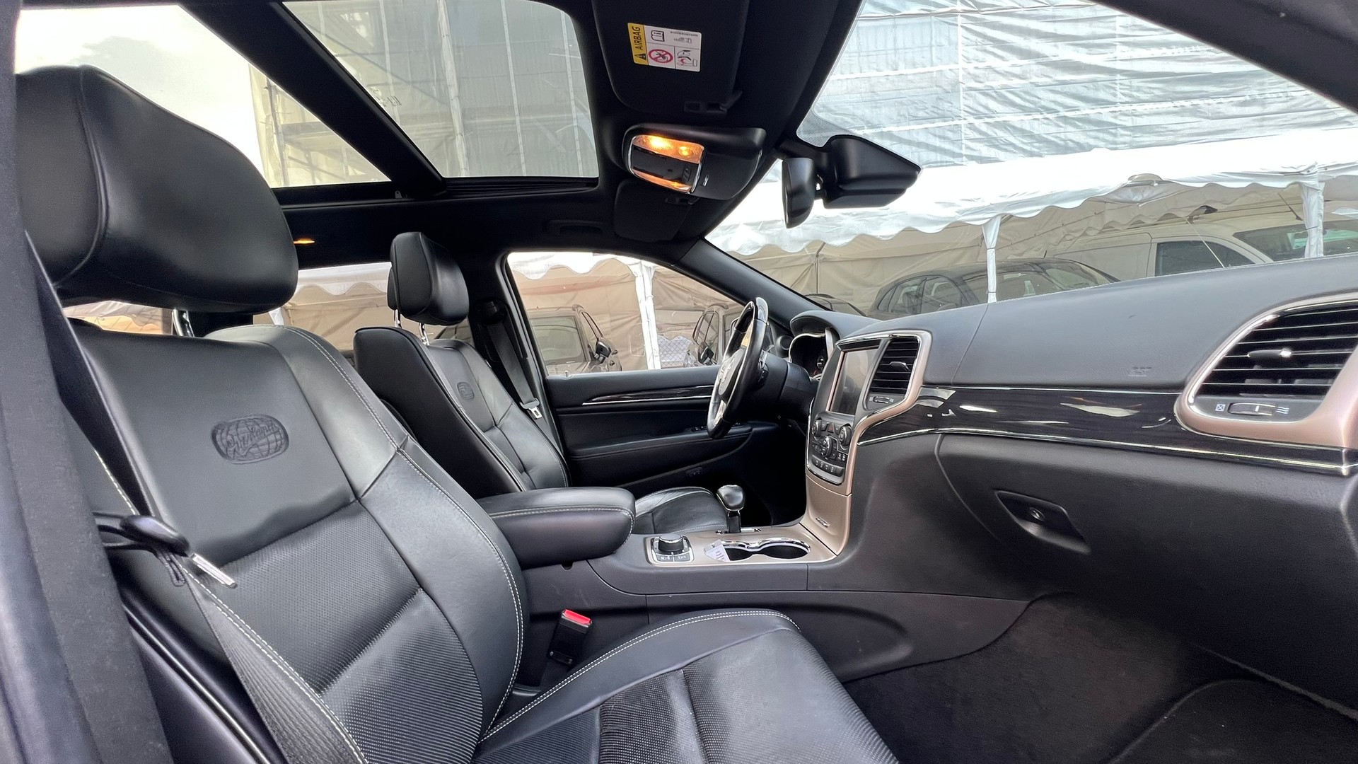 JEEP GRAND CHEROKEE 3.0 CRD OVERLAND AUTOMATIC l 250 PS-image-24