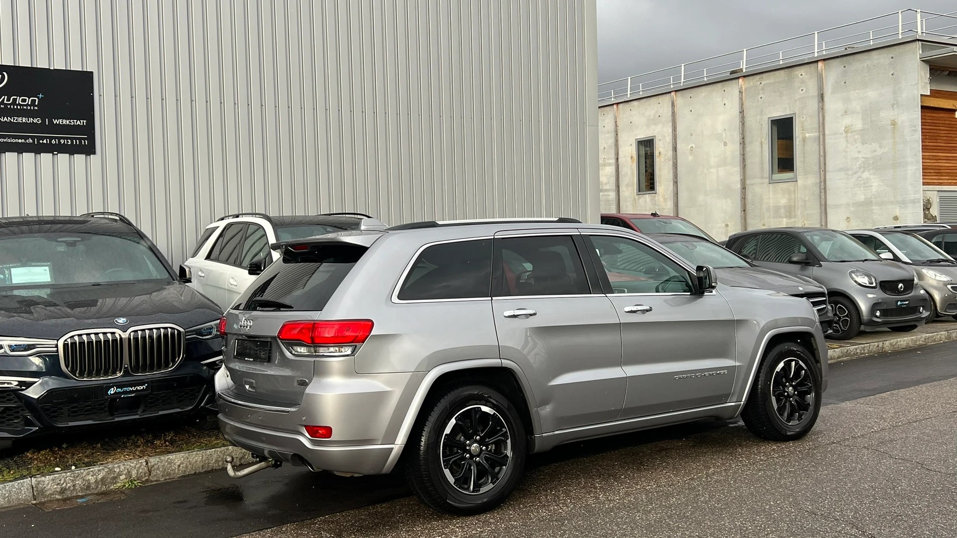 JEEP GRAND CHEROKEE 3.0 CRD OVERLAND AUTOMATIC l 250 PS-image-9