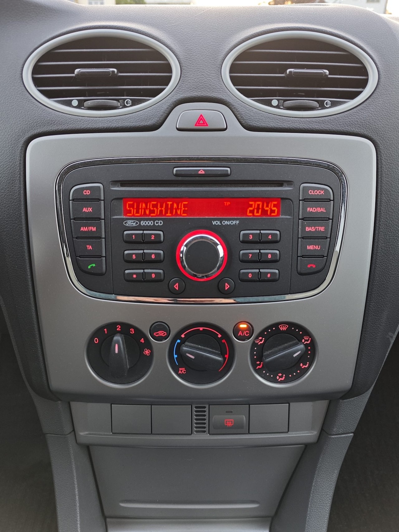 FORD Focus 1.6 TDCi Carving-image-17