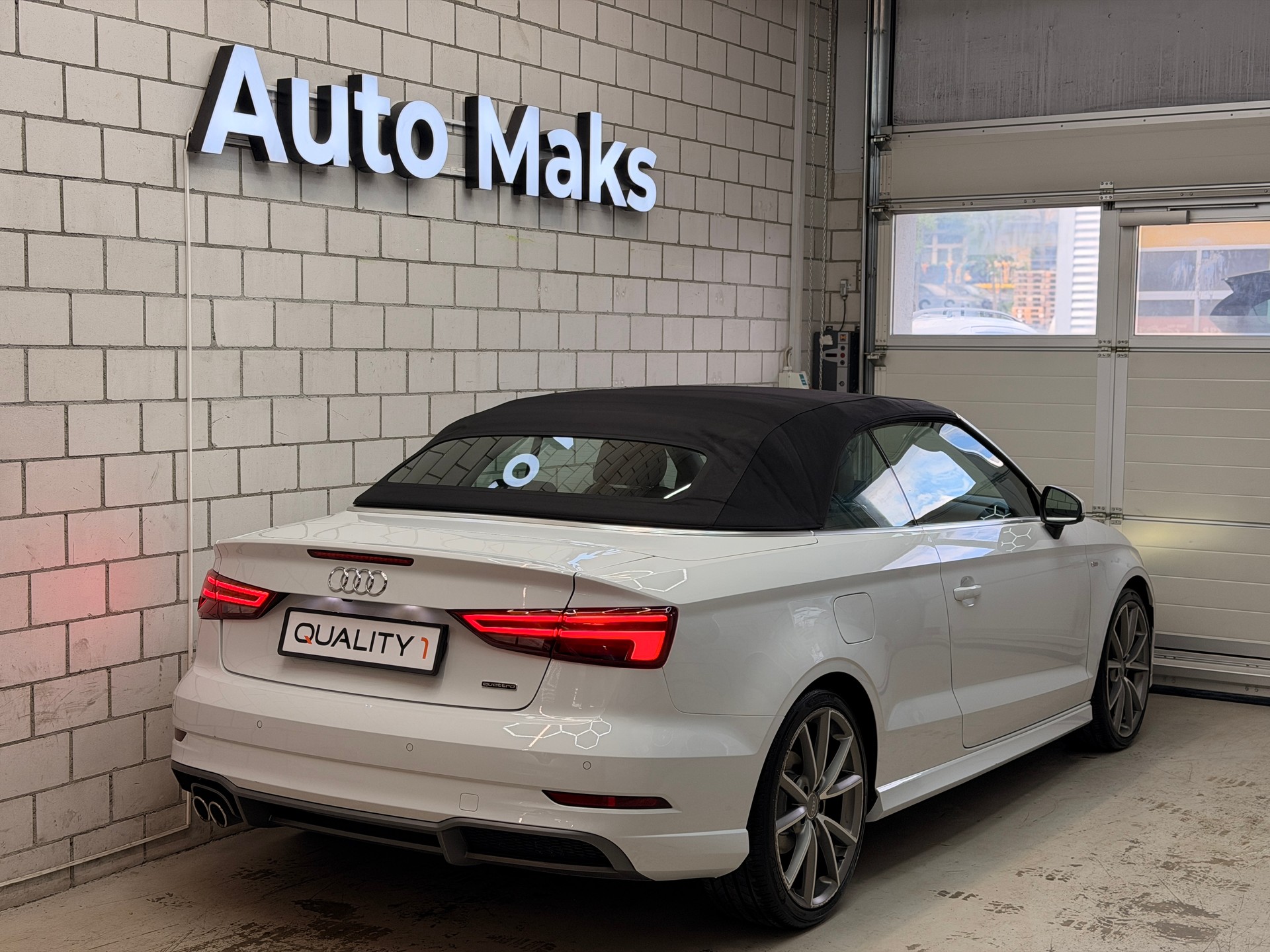AUDI A3 Cabriolet 2.0 TDI Sport quattro S-tronic-image-1