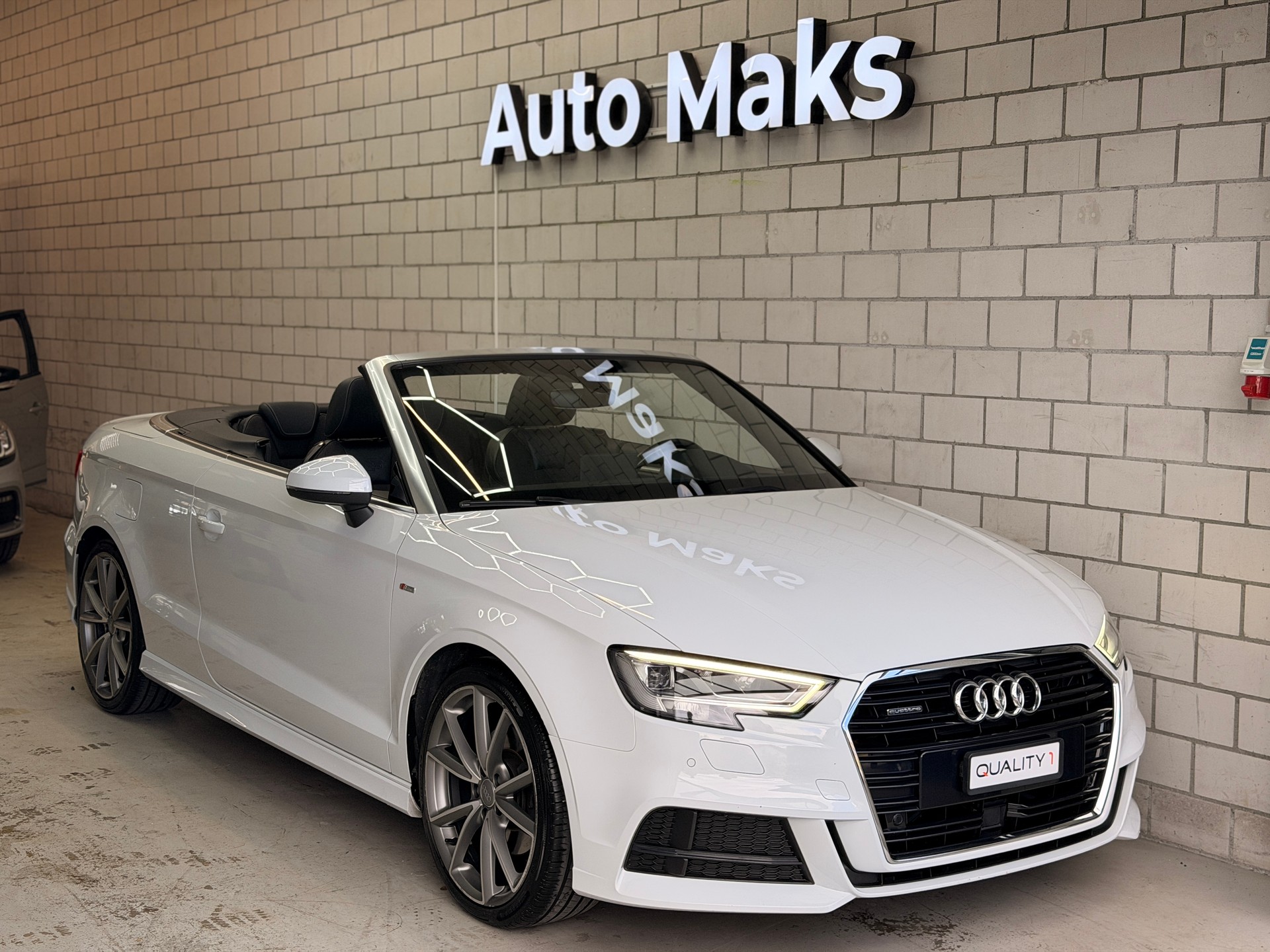 AUDI A3 Cabriolet 2.0 TDI Sport quattro S-tronic-image-2