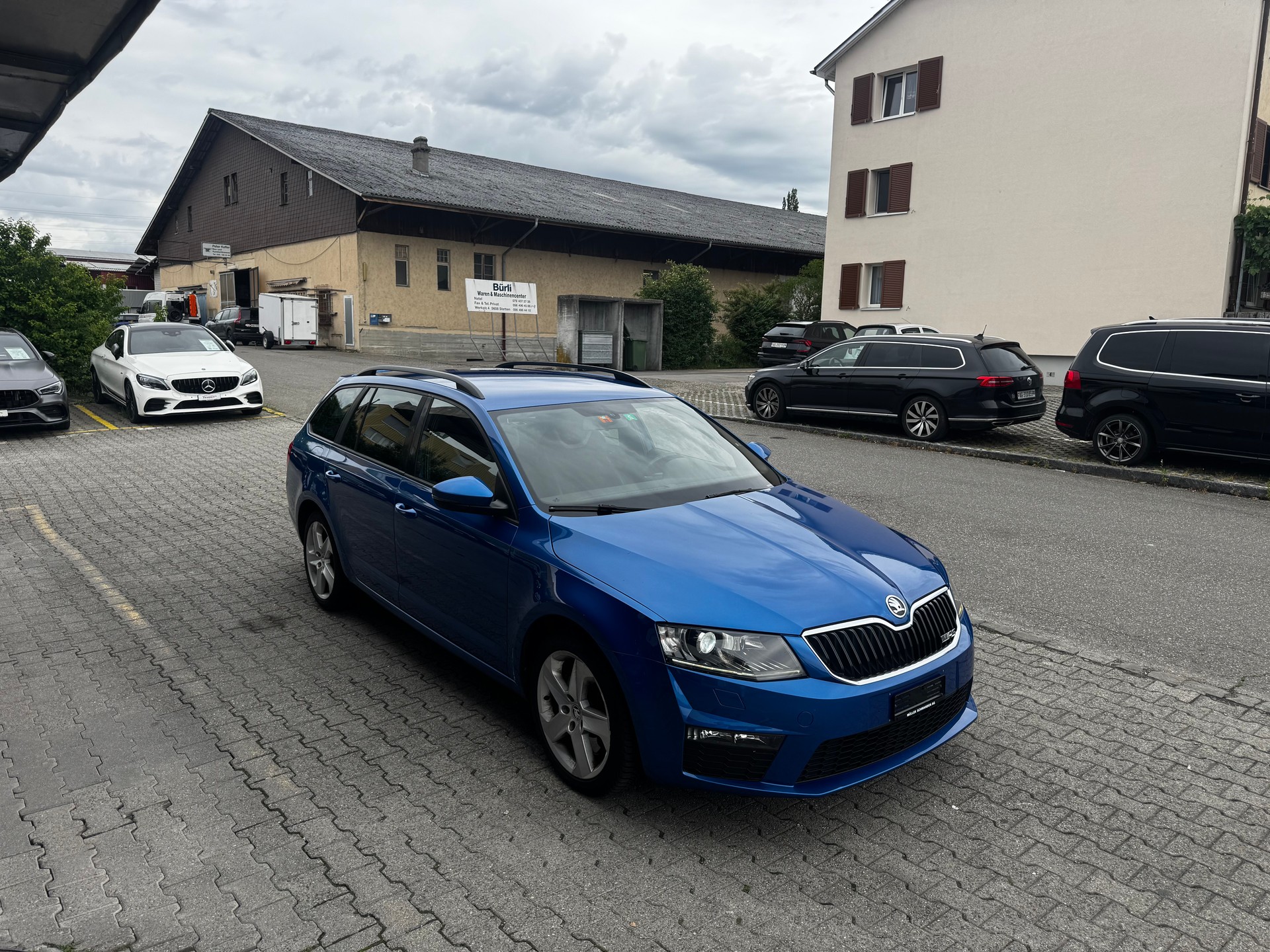 SKODA Octavia Combi 2.0 TSI RS-image-1