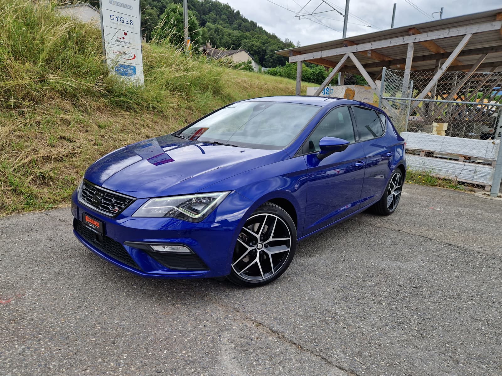 SEAT Leon 2.0 TSI Swiss FR DSG-image-0