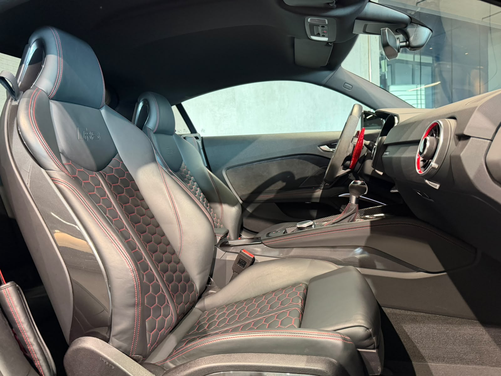AUDI TT Coupé TTRS quattro S-tronic ABT TUNING (CH)-image-16