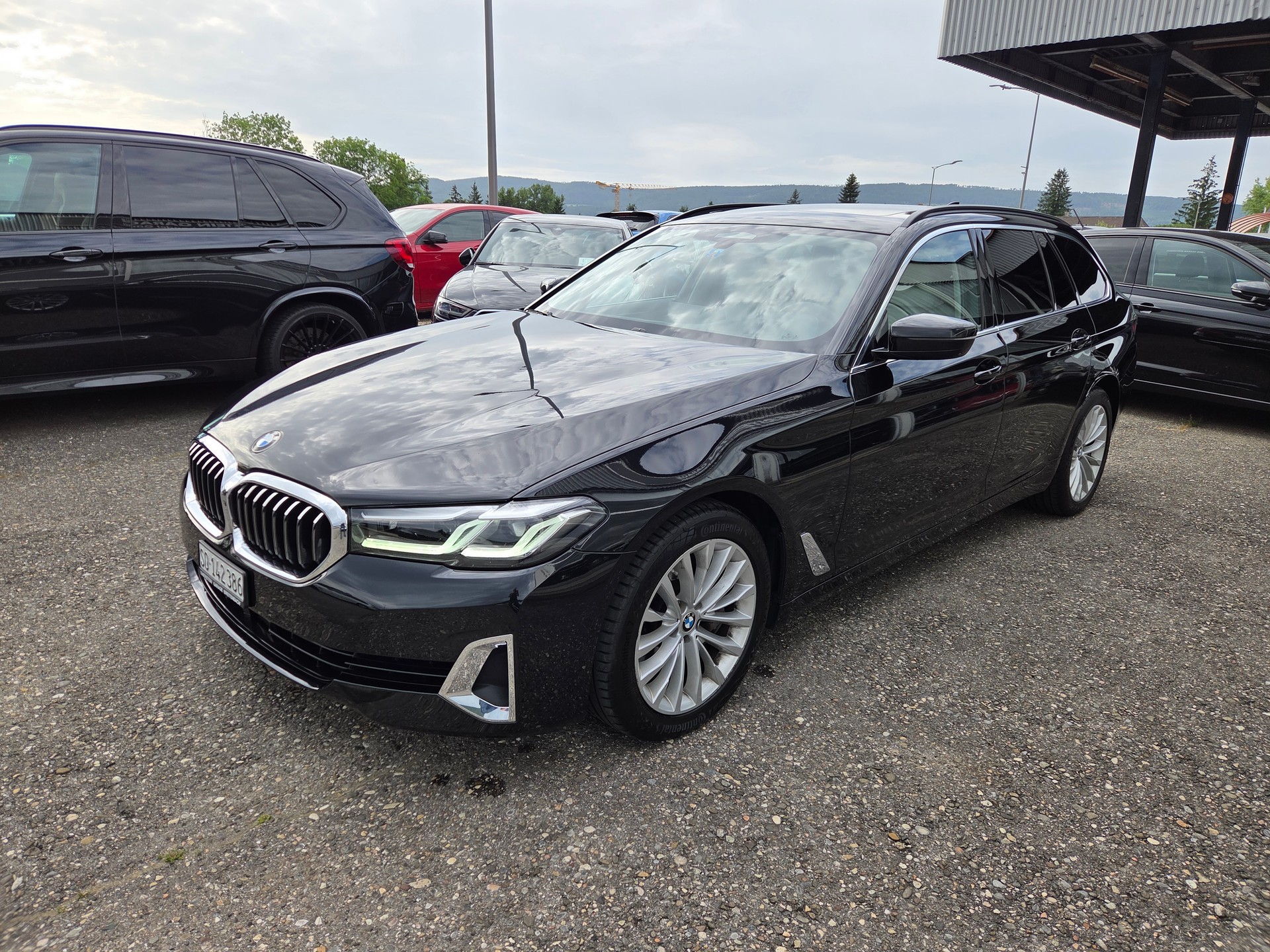 BMW 530d xDrive 48V Touring Luxury Line Steptronic-image-4
