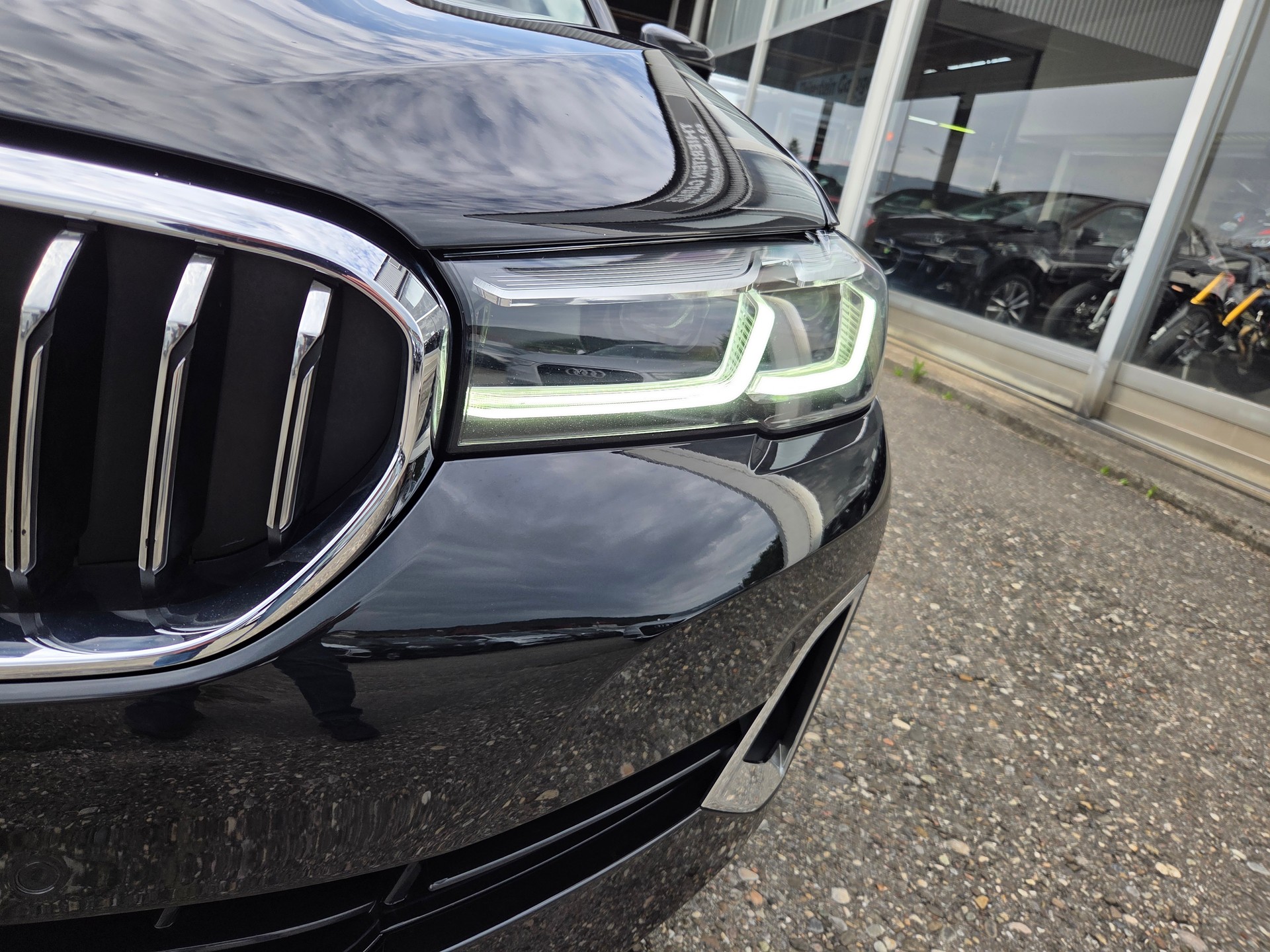 BMW 530d xDrive 48V Touring Luxury Line Steptronic-image-10