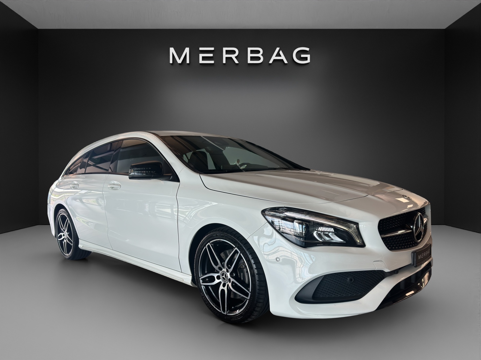 MERCEDES-BENZ CLA 220 4Matic-image-0