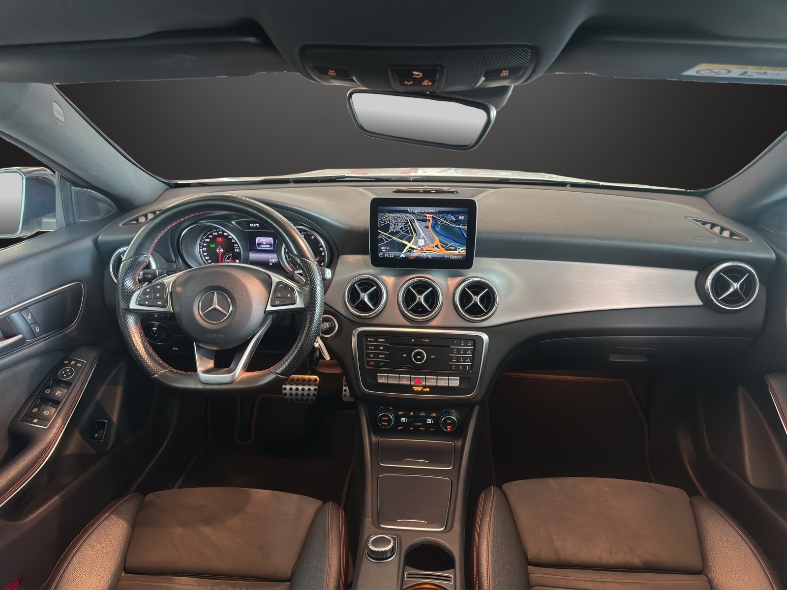 MERCEDES-BENZ CLA 220 4Matic-image-9