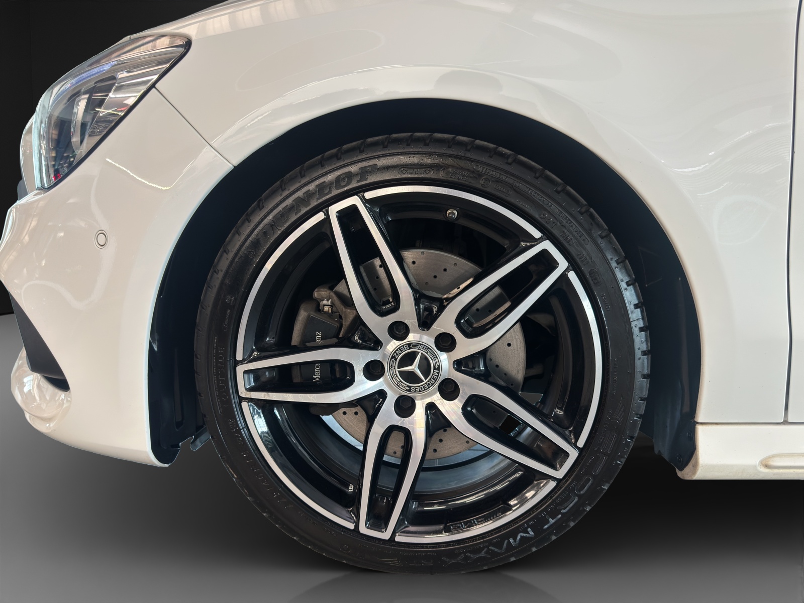 MERCEDES-BENZ CLA 220 4Matic-image-7