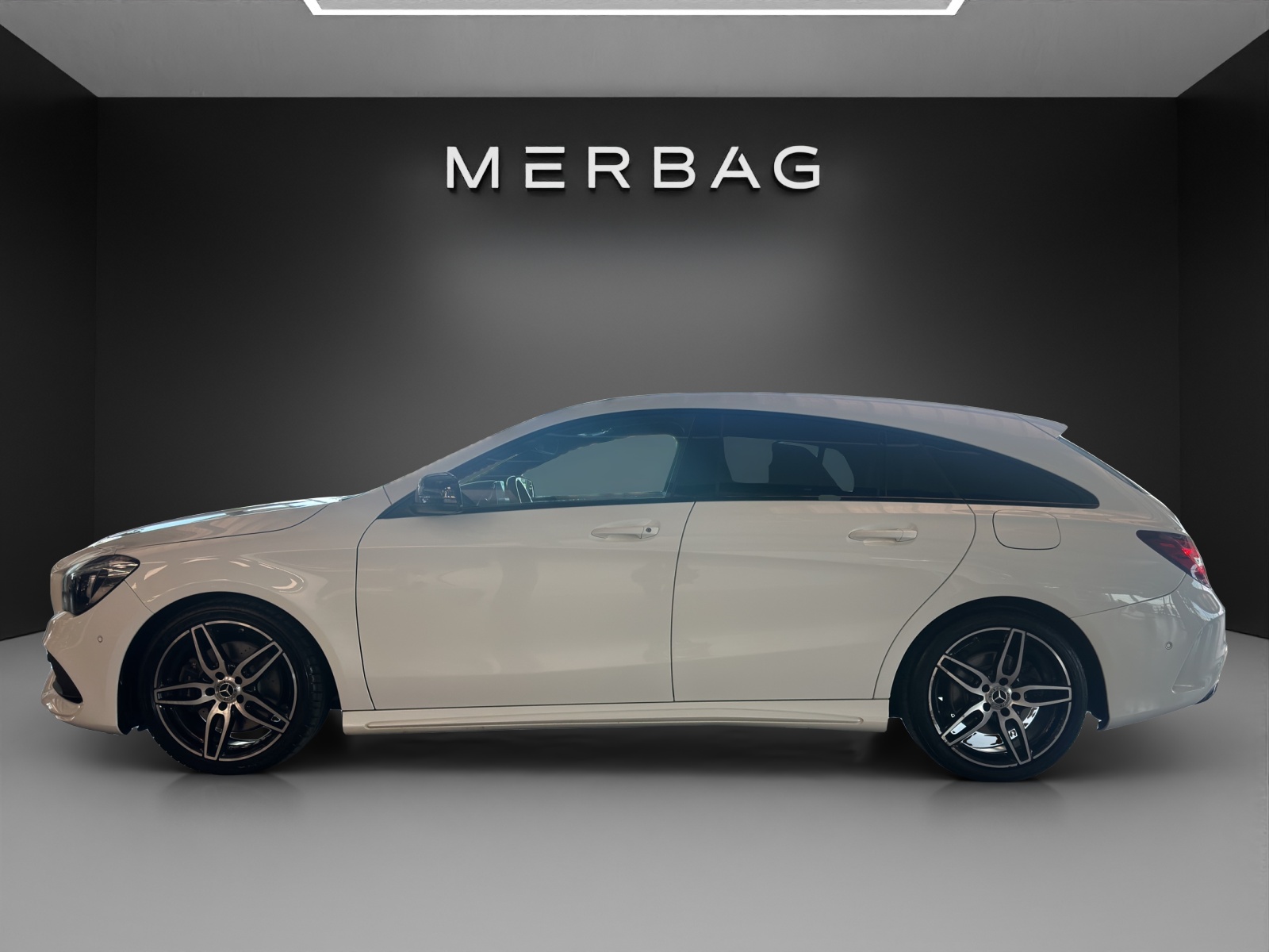 MERCEDES-BENZ CLA 220 4Matic-image-2