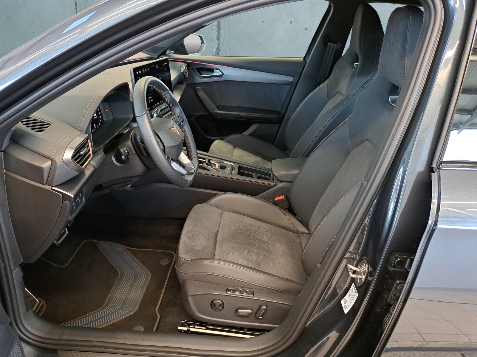 CUPRA Formentor 1.5 e-HYBRID pHEV DSG-image-9