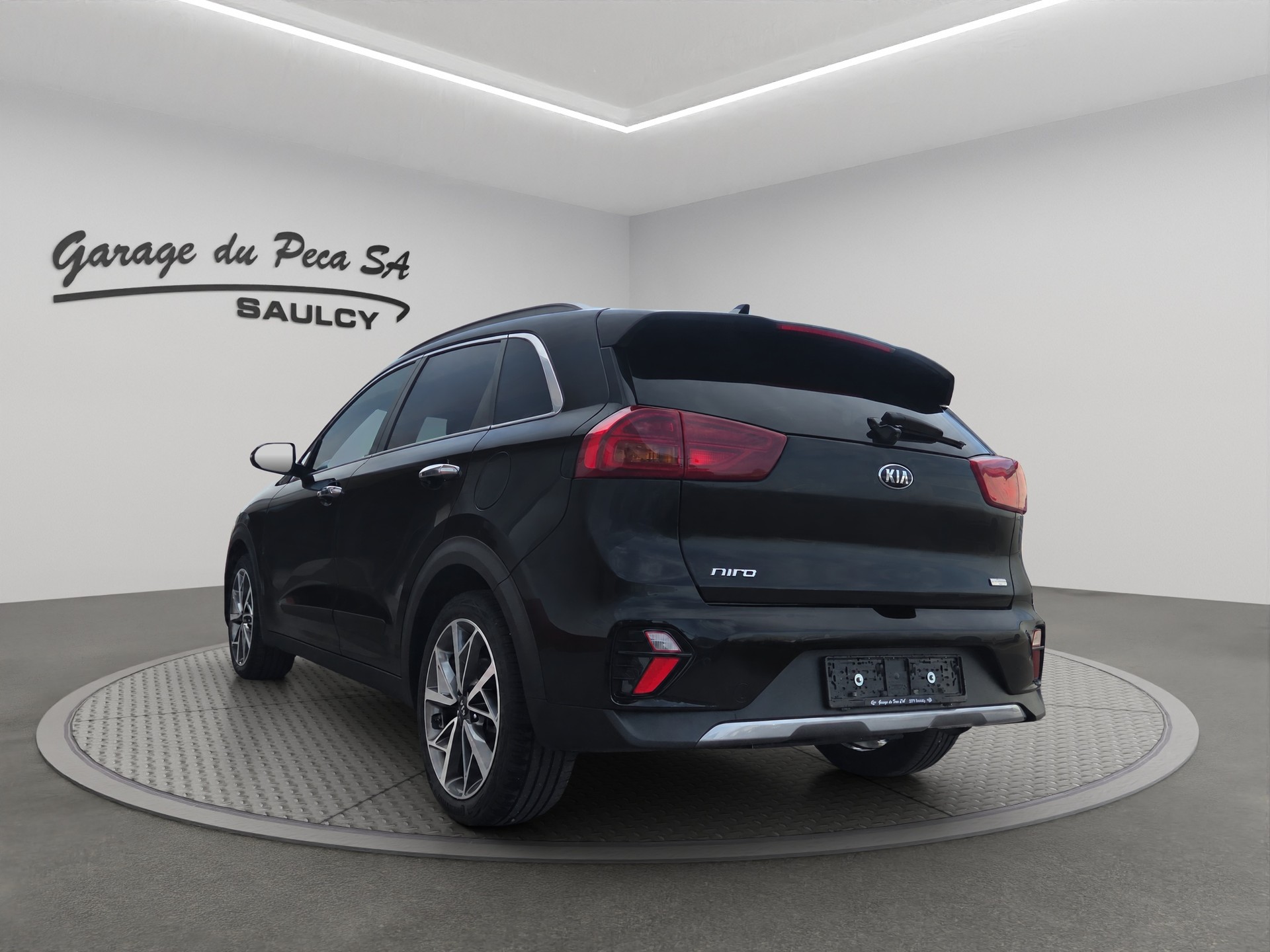 KIA Niro 1.6GDi Hybrid Style DCT-image-1