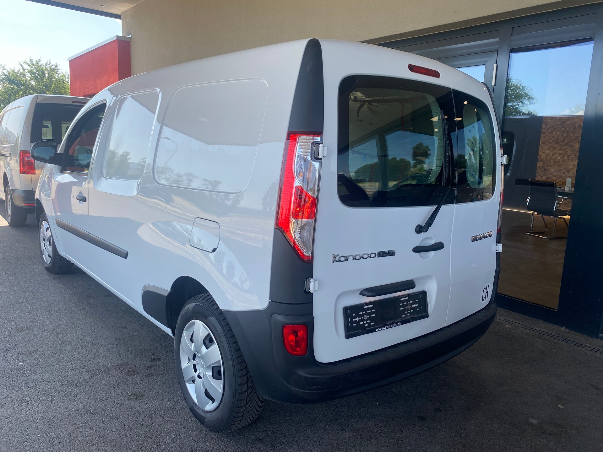 RENAULT KANGOO MAXI-image-3