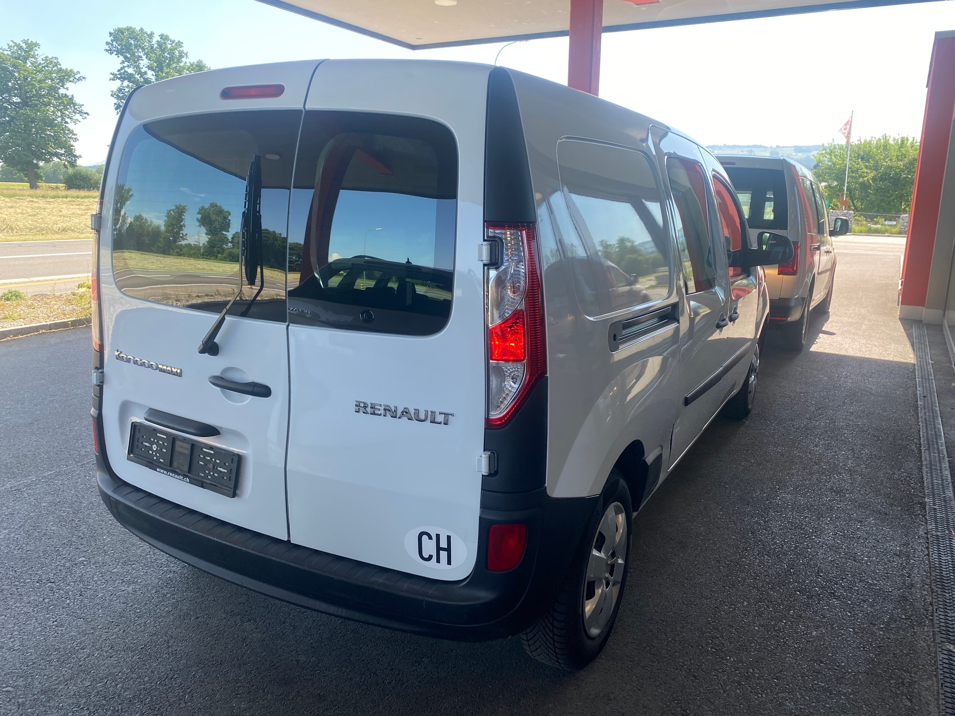 RENAULT KANGOO MAXI-image-4
