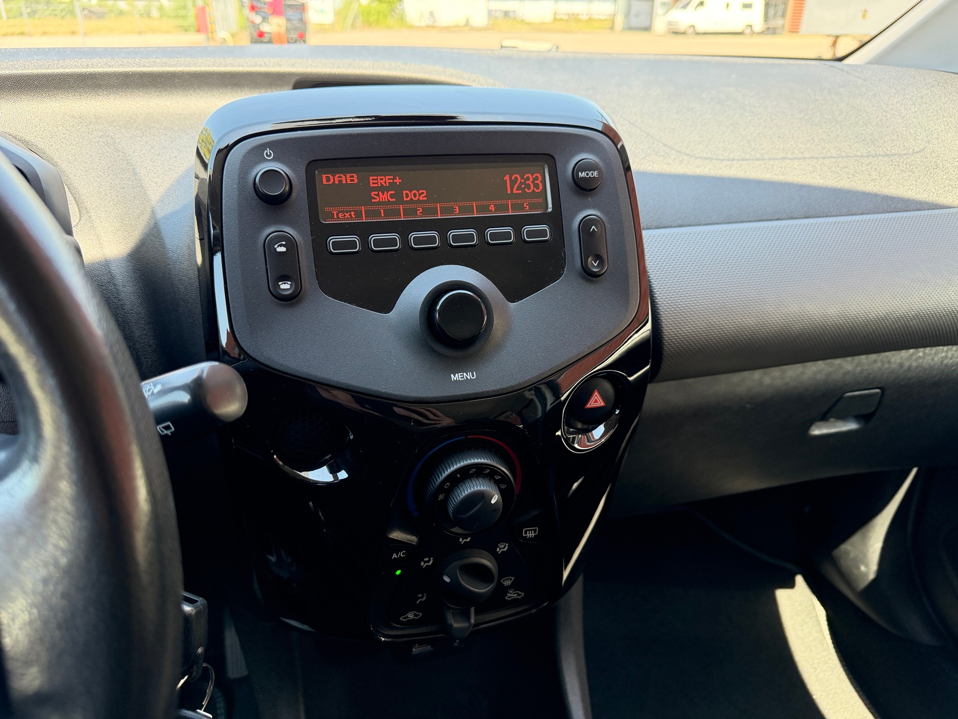 PEUGEOT 108 e-1.0 VTi Stop&Start Active Top-image-10