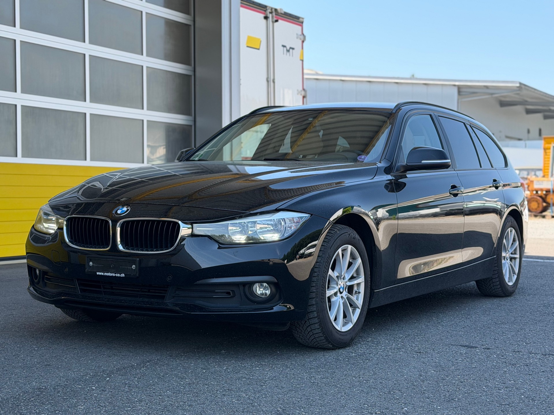 BMW 318i Touring Business-image-0
