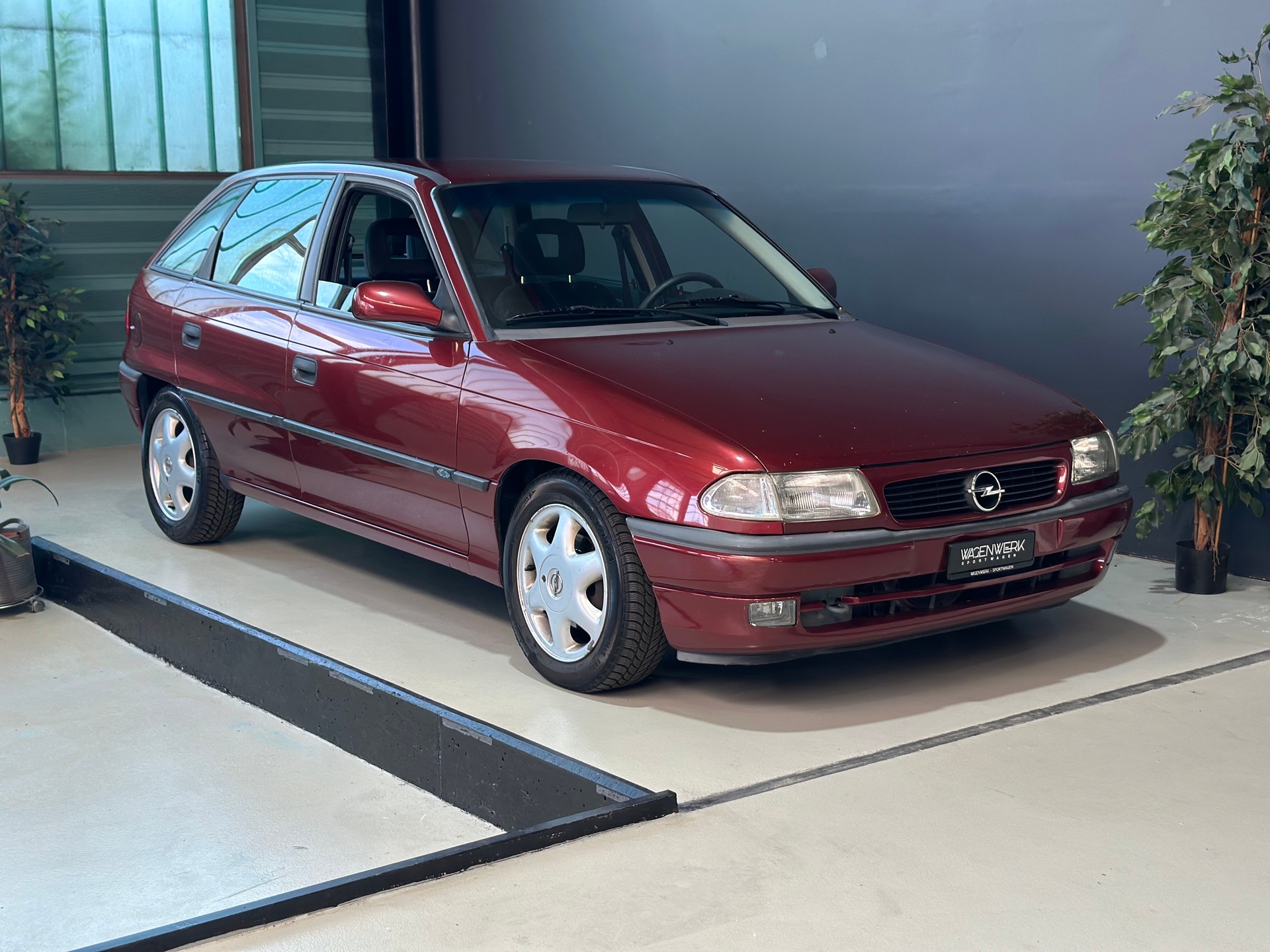 OPEL Astra 1.8i 16V GLS S-Tec-image-0