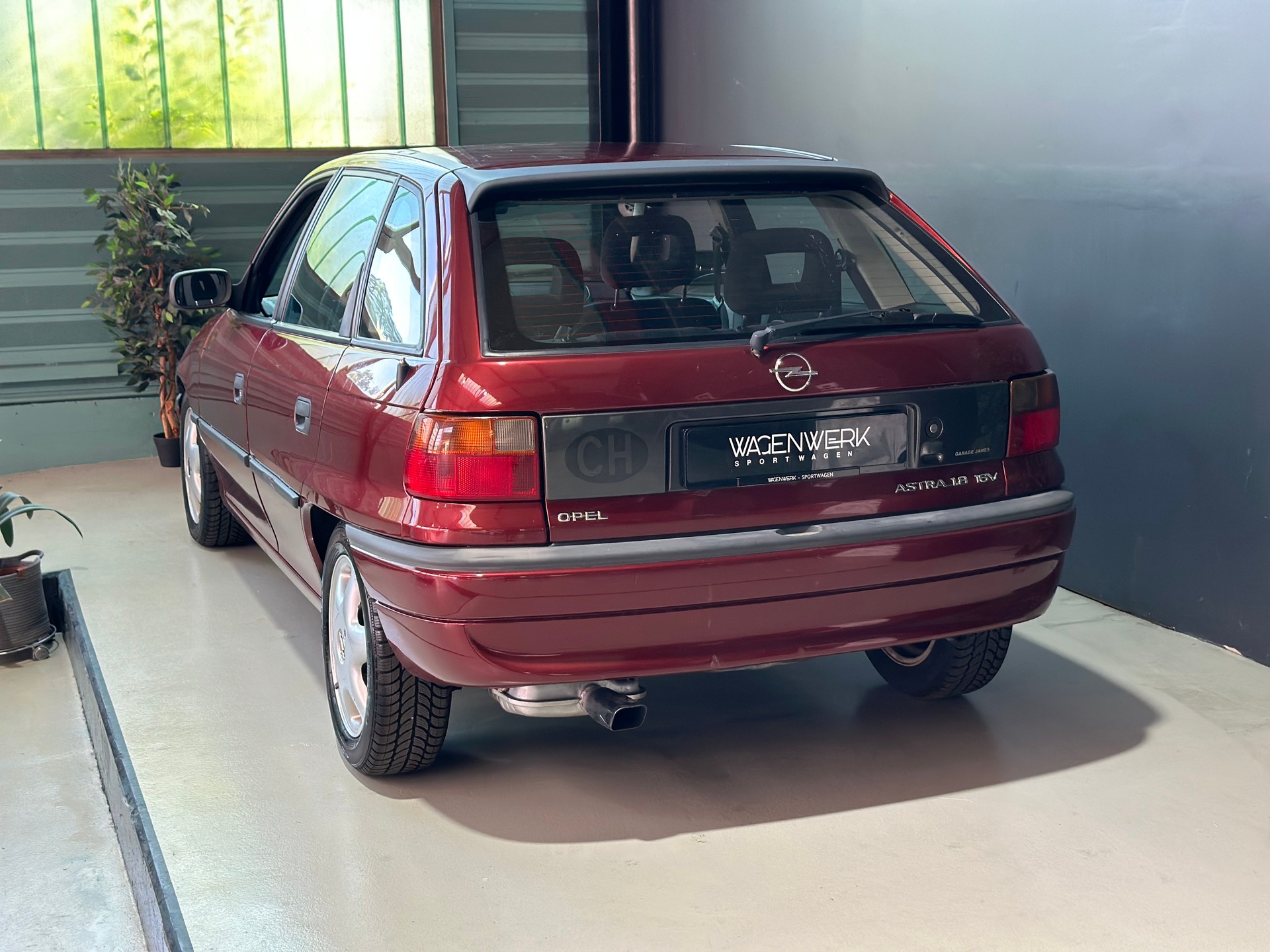 OPEL Astra 1.8i 16V GLS S-Tec-image-5