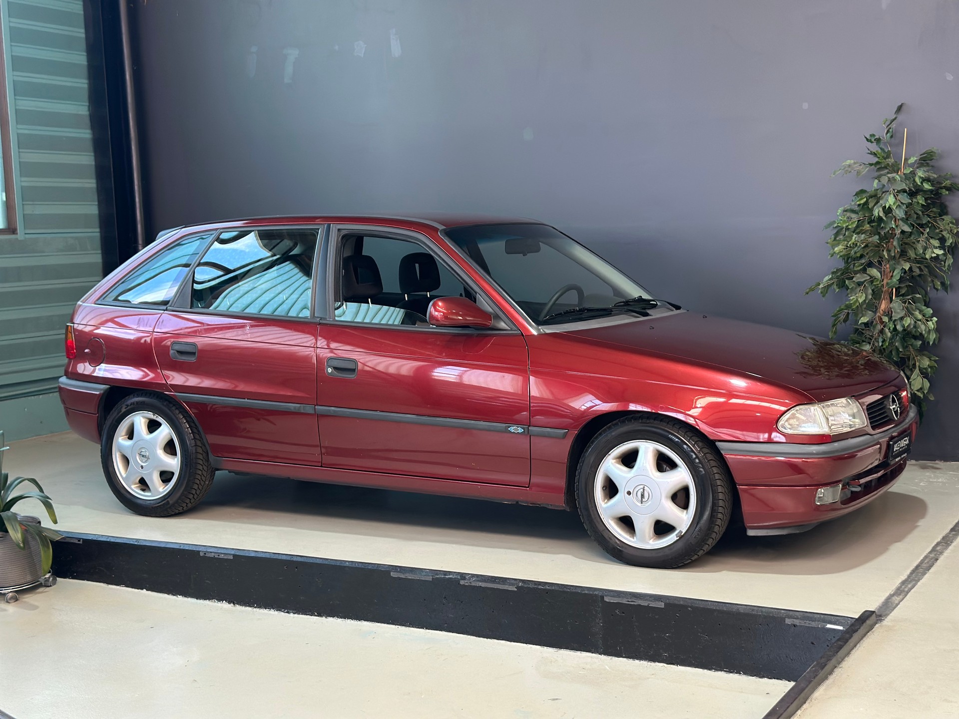 OPEL Astra 1.8i 16V GLS S-Tec-image-3