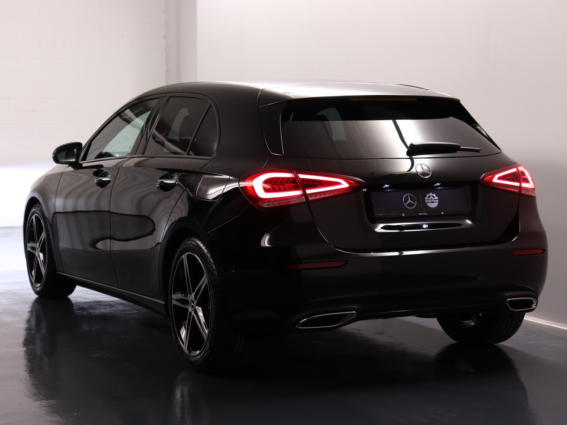 MERCEDES-BENZ A 180 Night Star-image-4