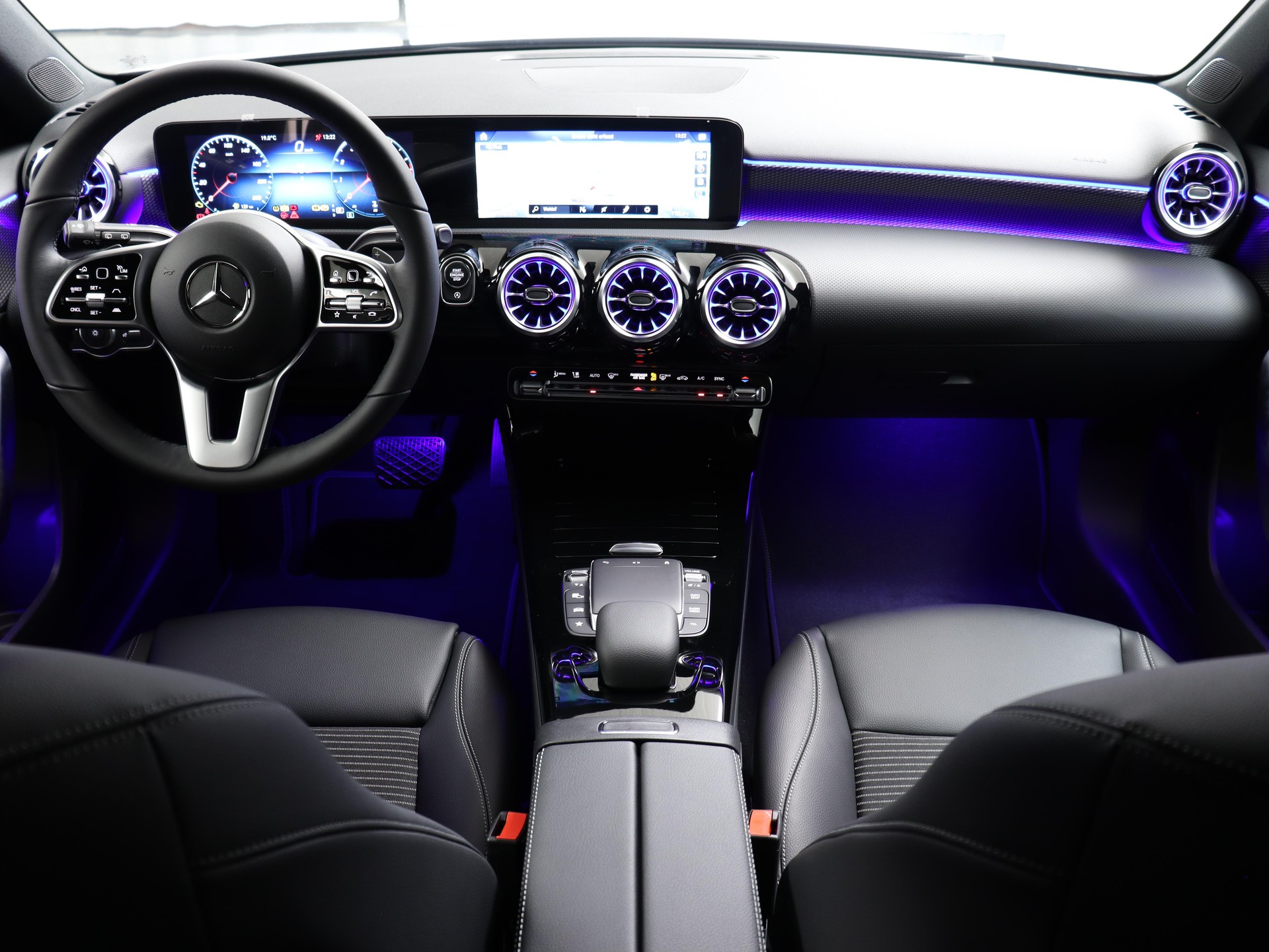 MERCEDES-BENZ A 180 Night Star-image-5