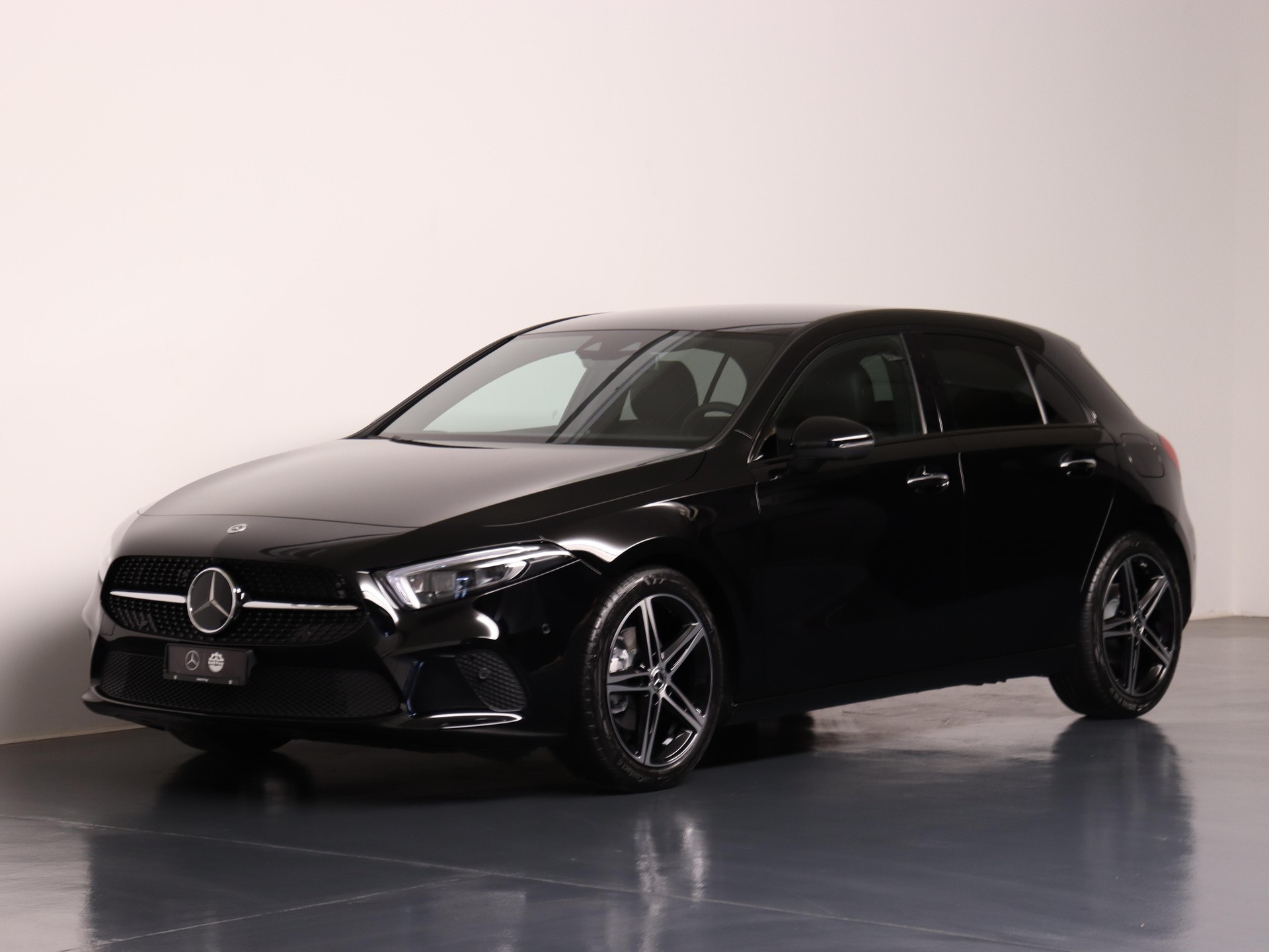 MERCEDES-BENZ A 180 Night Star-image-0
