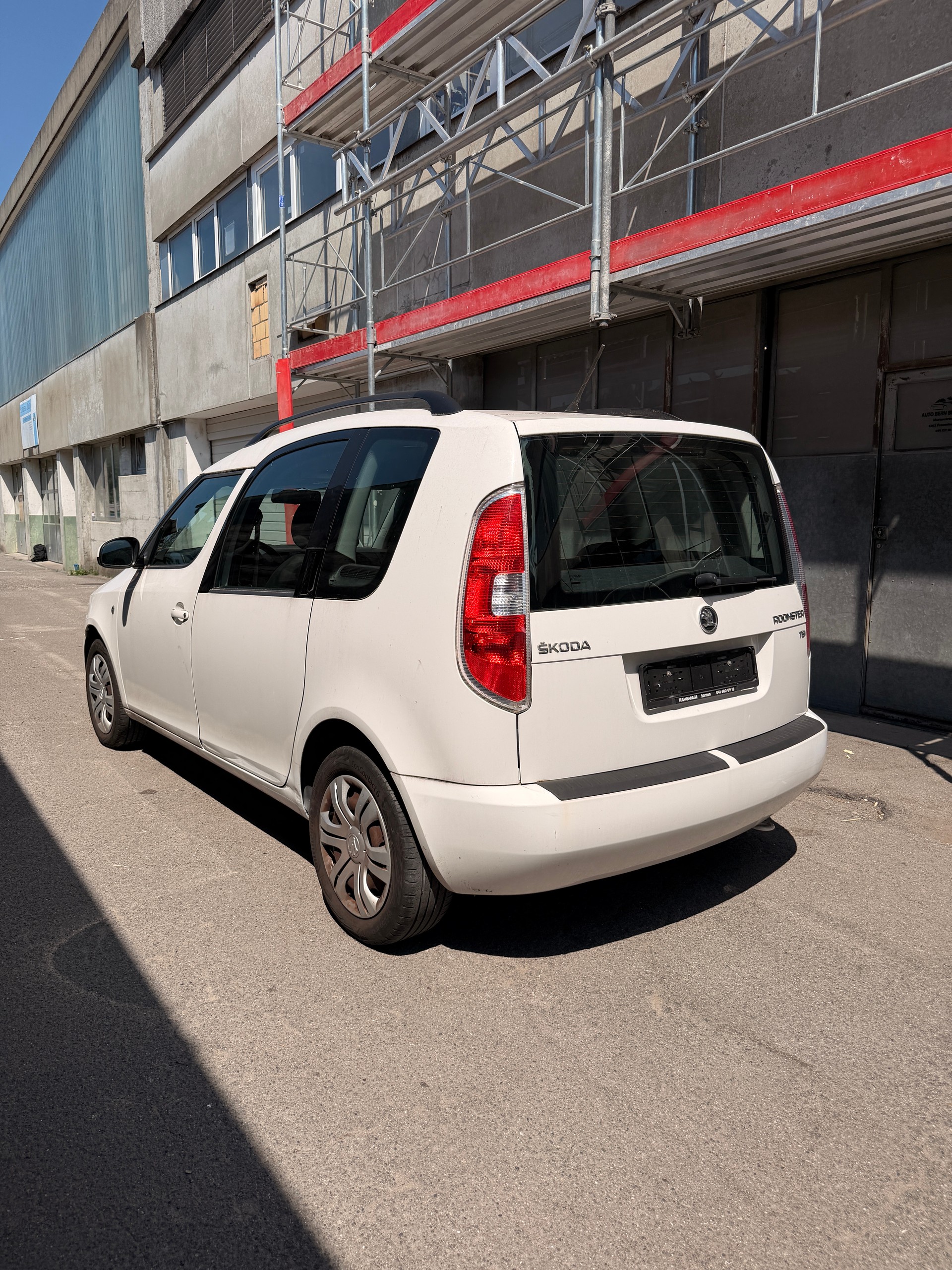 SKODA ROOMSTER-image-1