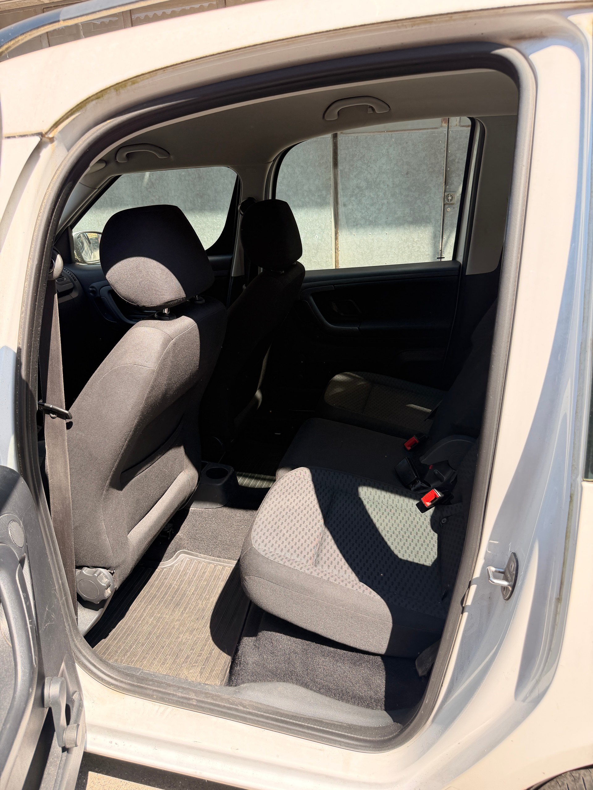 SKODA ROOMSTER-image-2