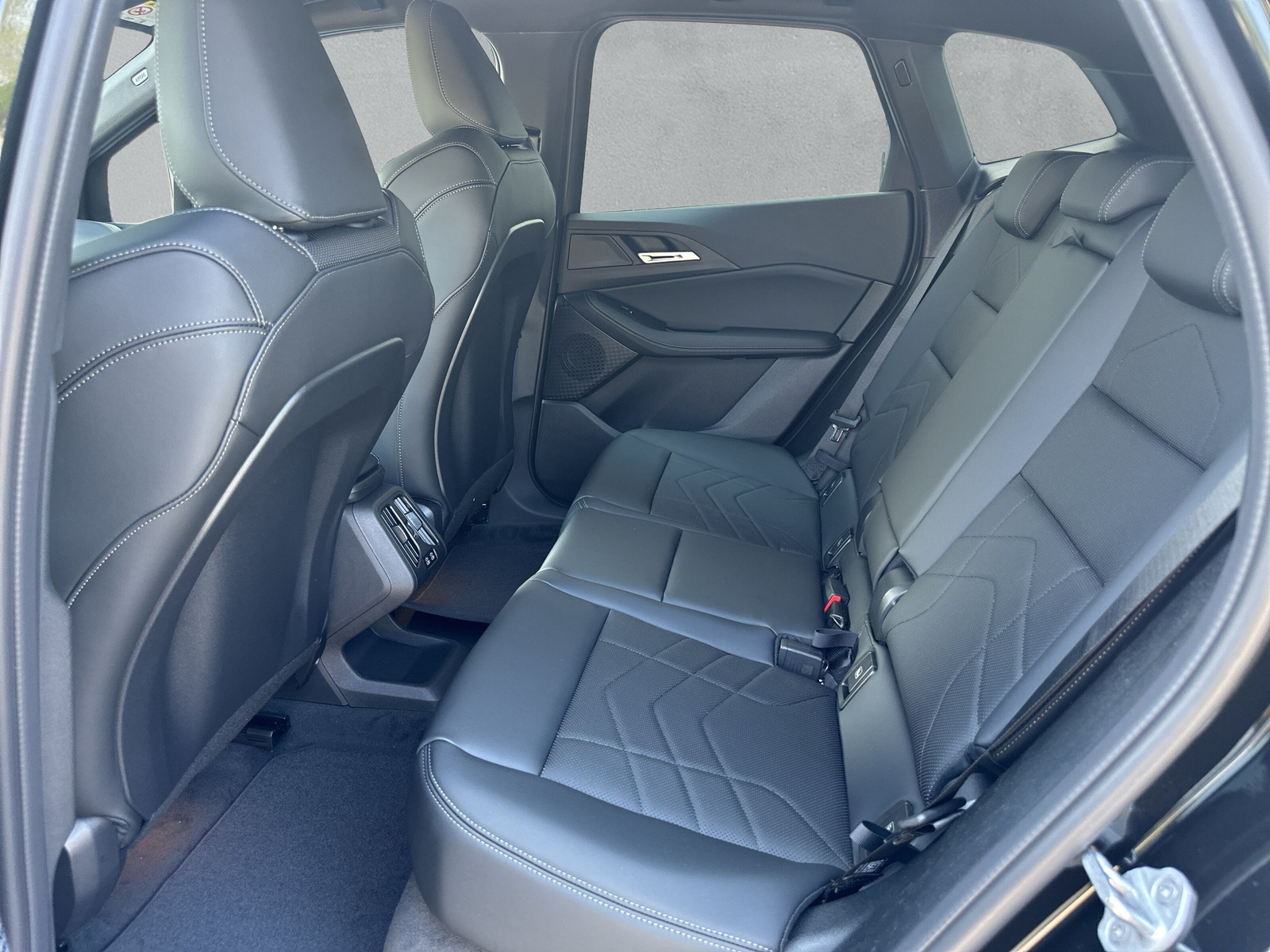 BMW 225e xDrive Active Tourer-image-15
