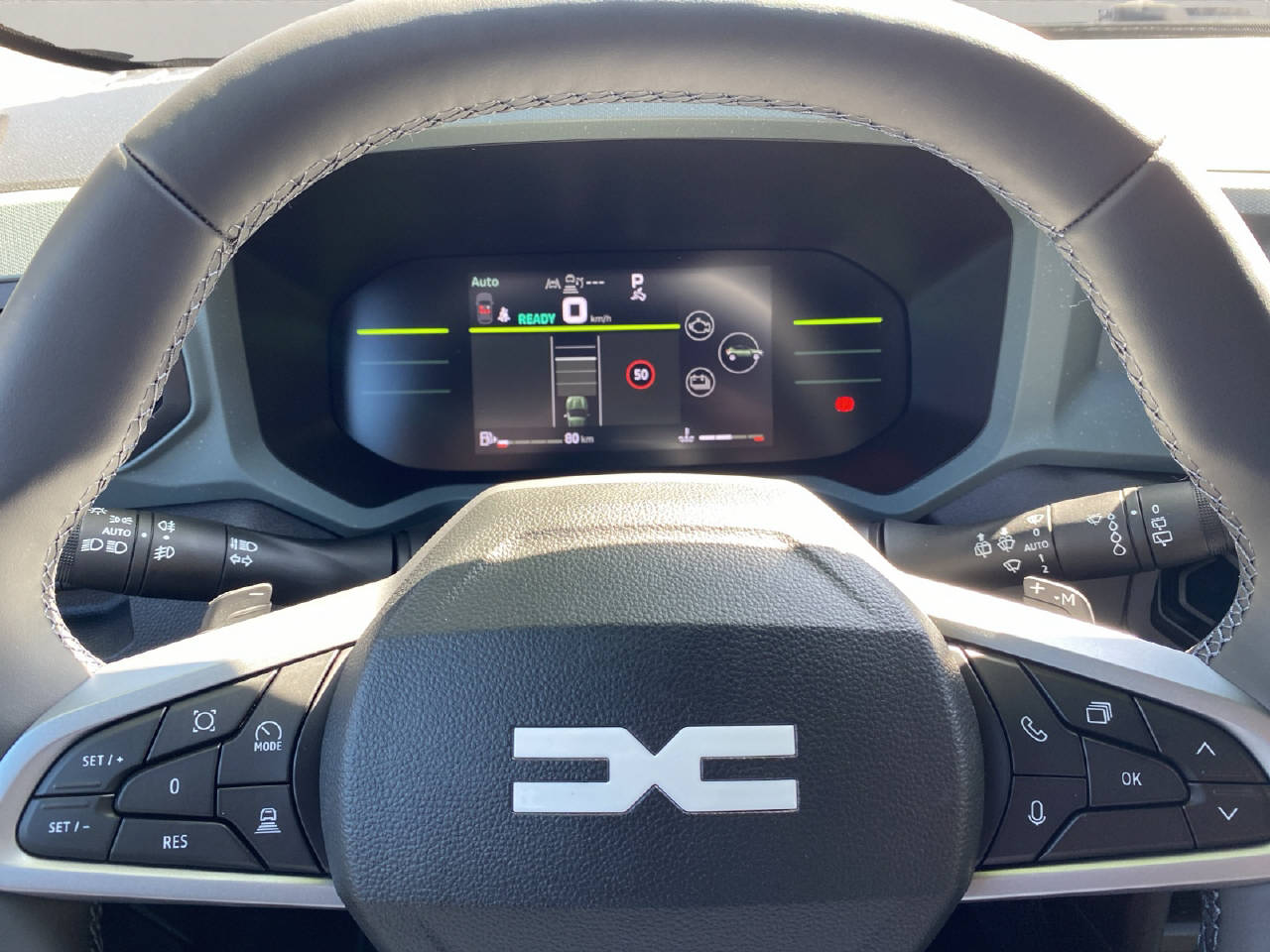 DACIA Duster 1.2 Hybrid Extreme 4WD-image-13