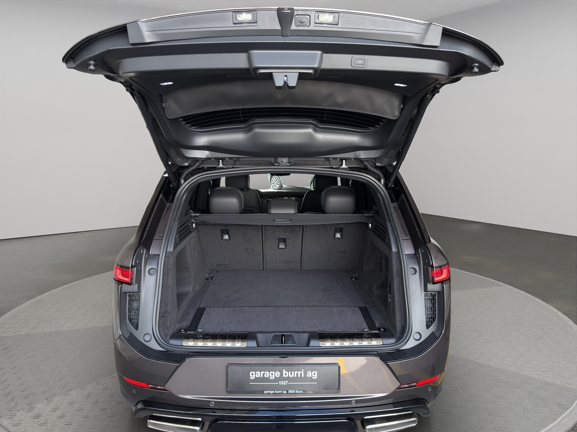 LAND ROVER Range Rover Sport 3.0 I6 P460e SE Dynamic-image-17