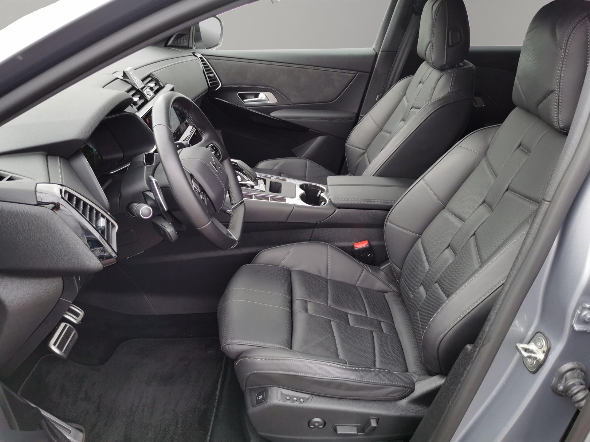 DS AUTOMOBILES 7 Crossback 1.6 E-Tense So Chic 4x4-image-2