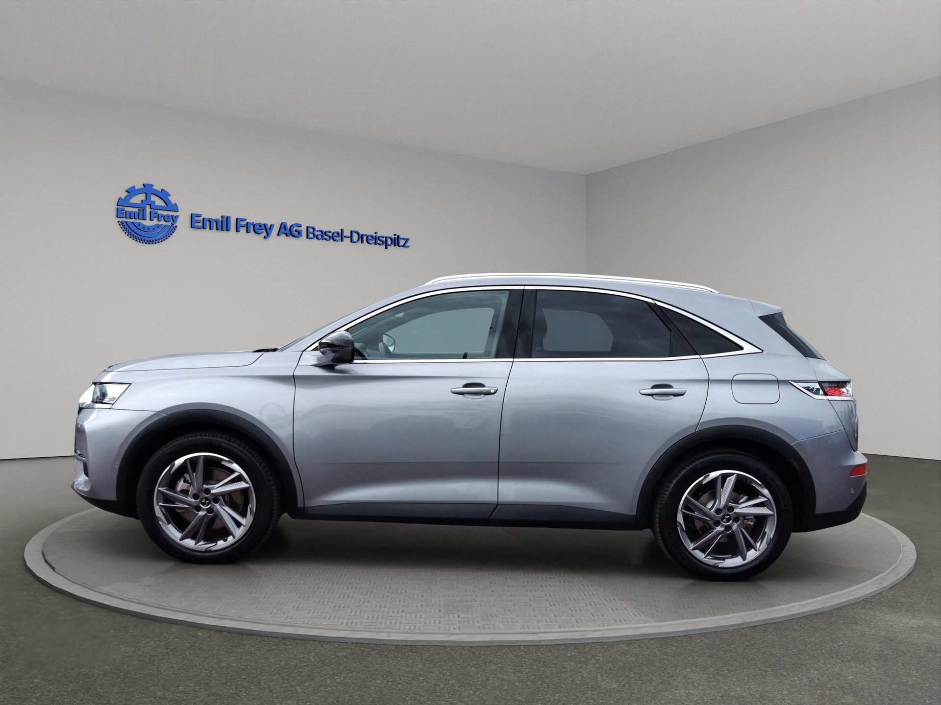 DS AUTOMOBILES 7 Crossback 1.6 E-Tense So Chic 4x4-image-3