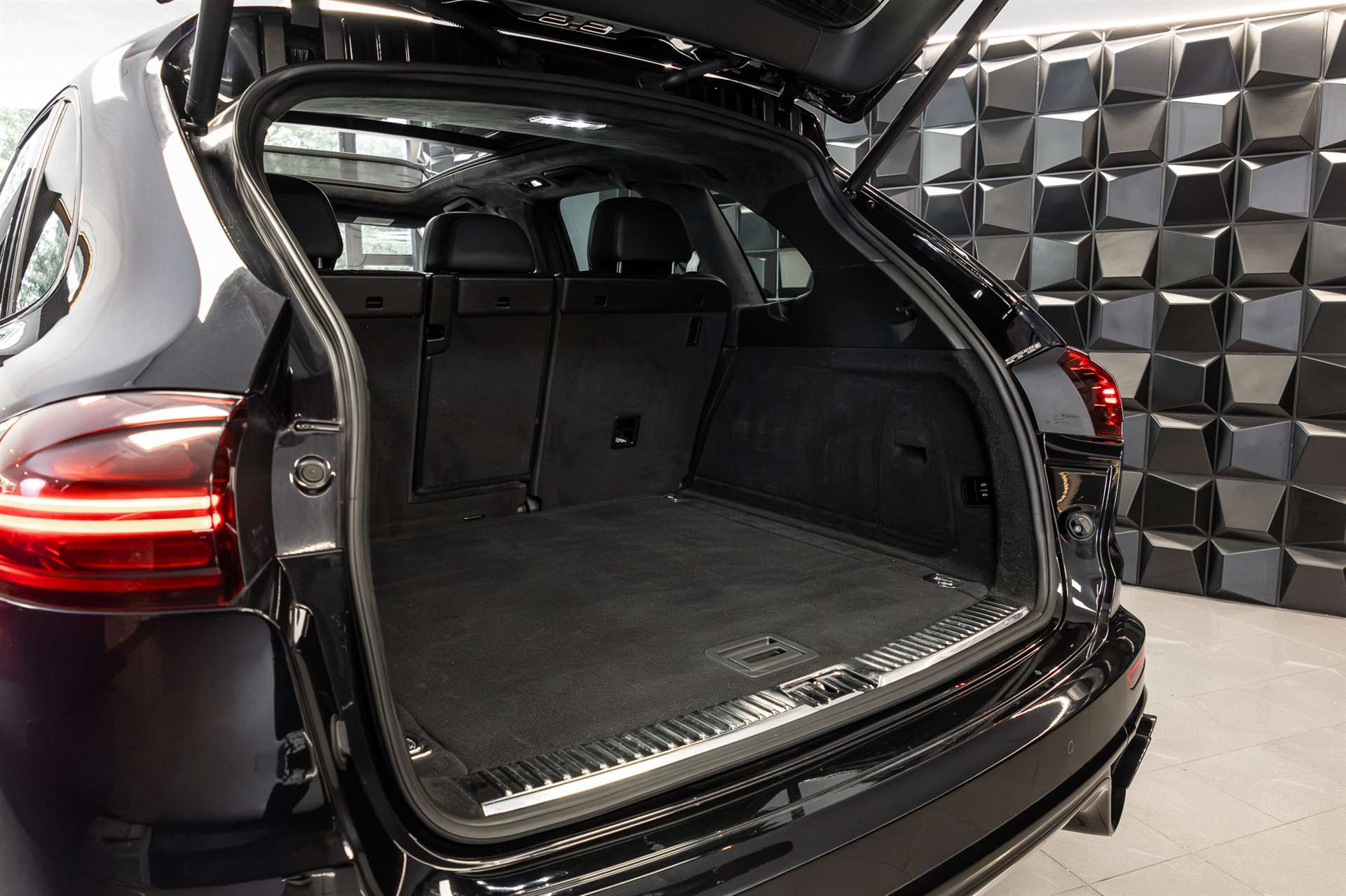 PORSCHE Cayenne GTS-image-26