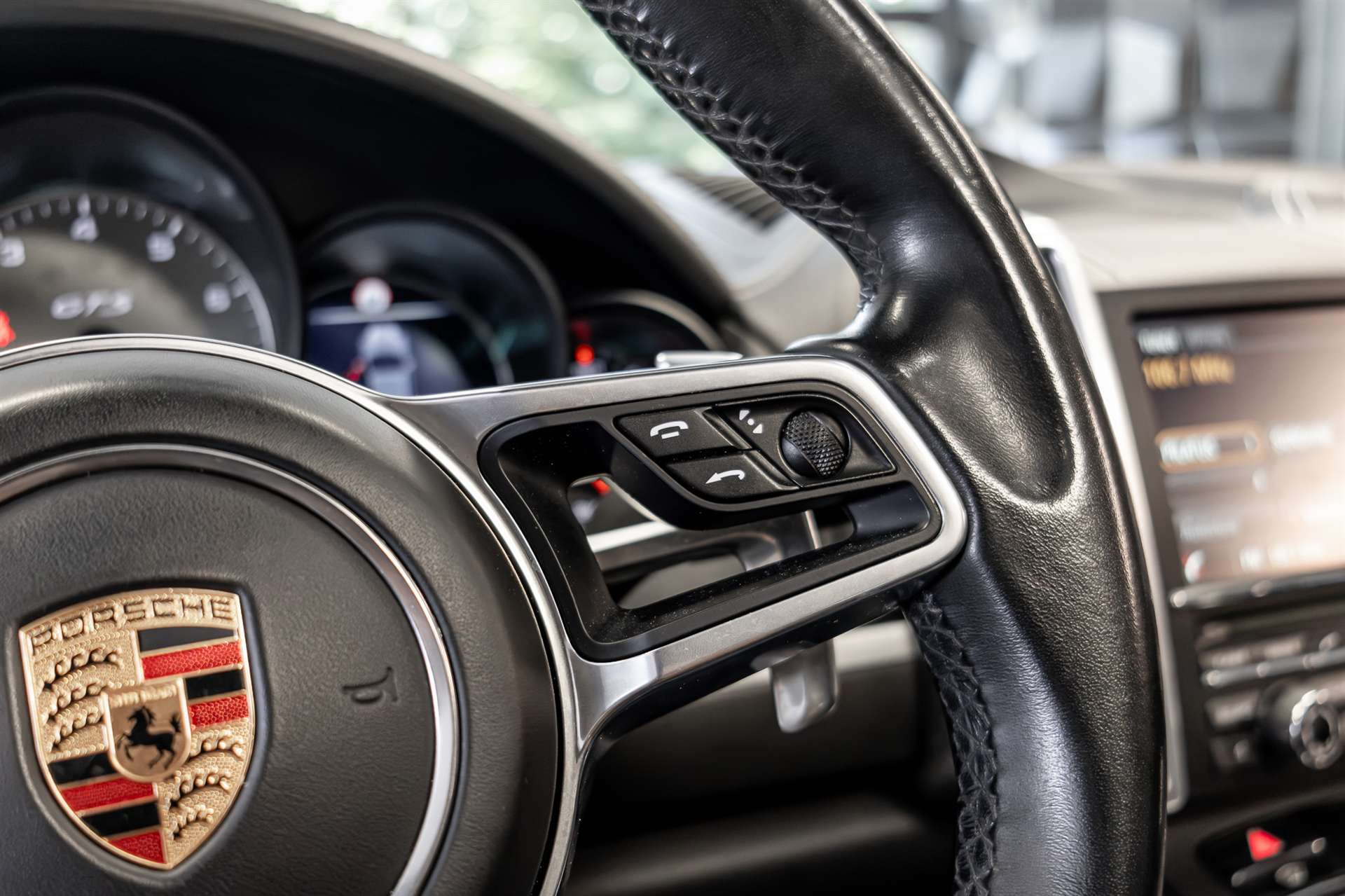PORSCHE Cayenne GTS-image-9