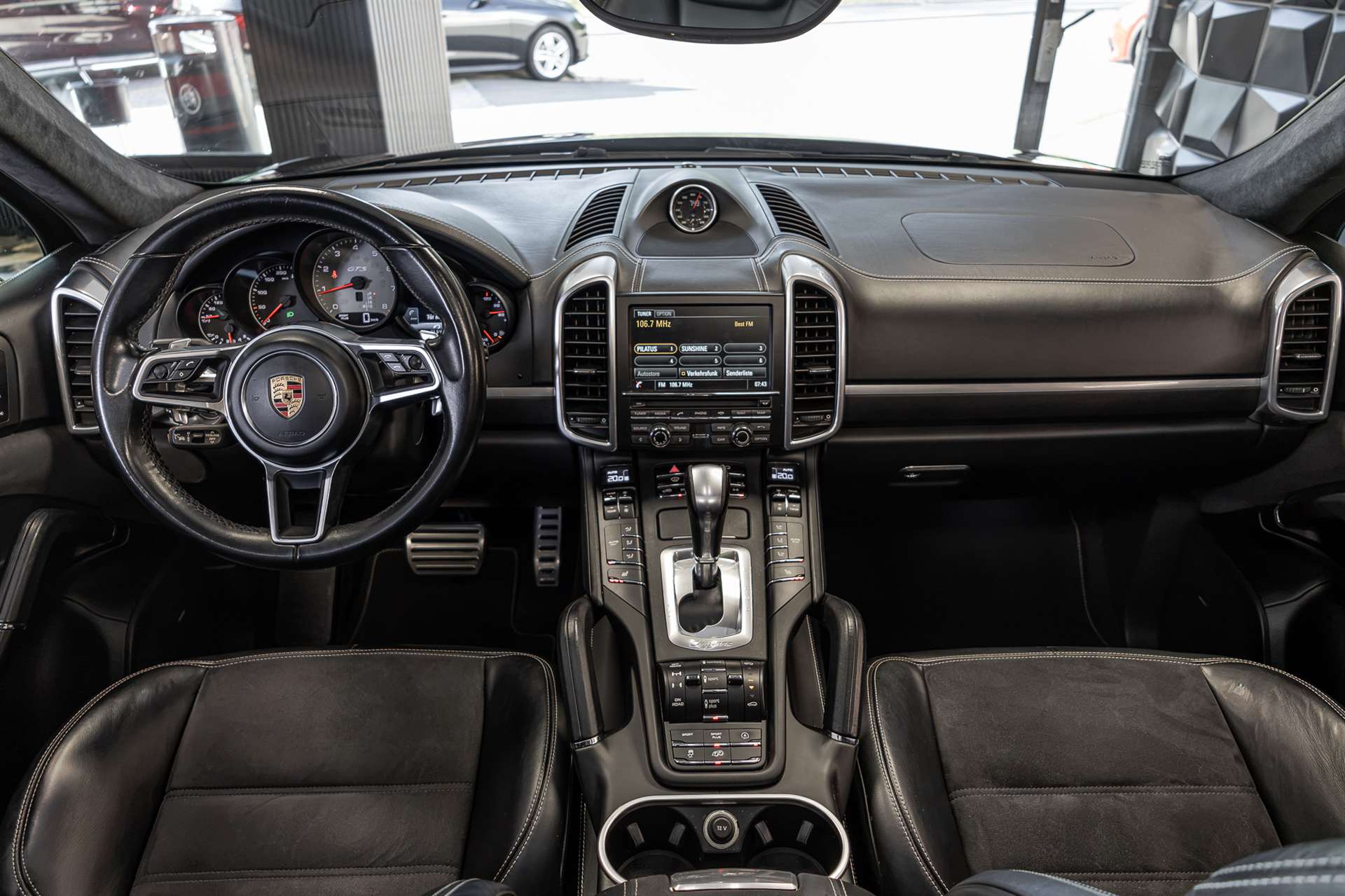 PORSCHE Cayenne GTS-image-6