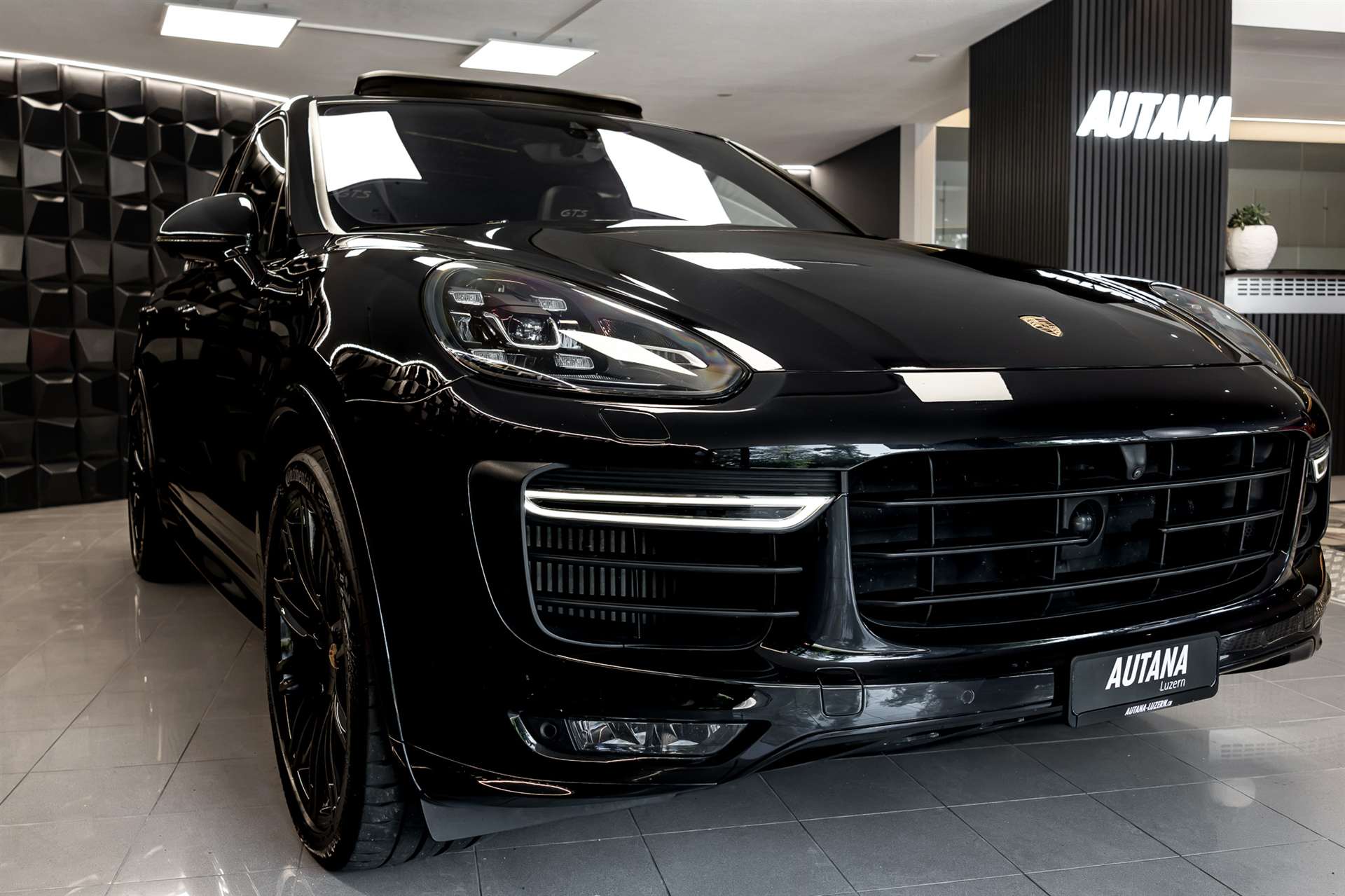 PORSCHE Cayenne GTS-image-28