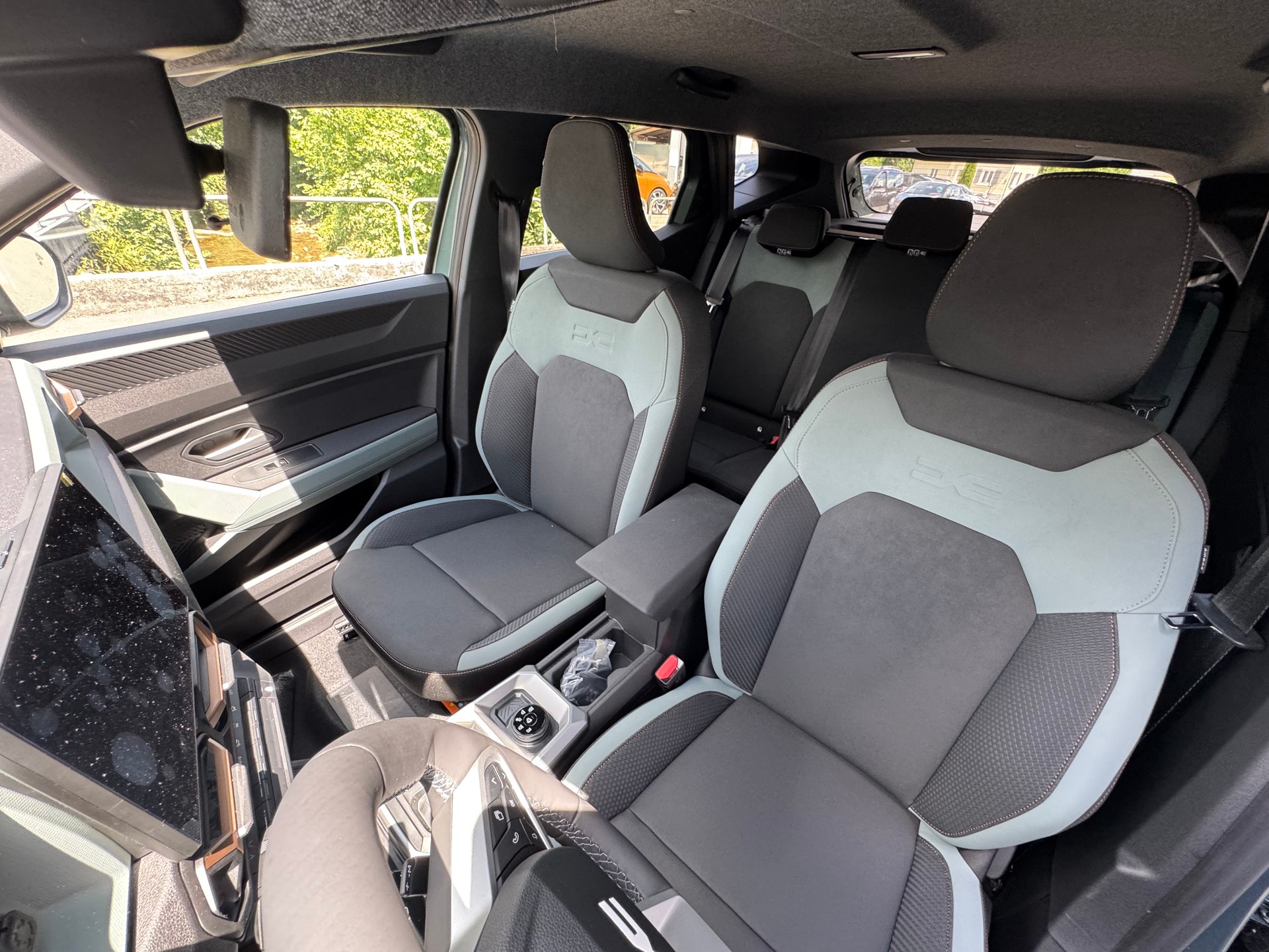 DACIA Duster TCe 150 48V Extreme 4x4-image-14